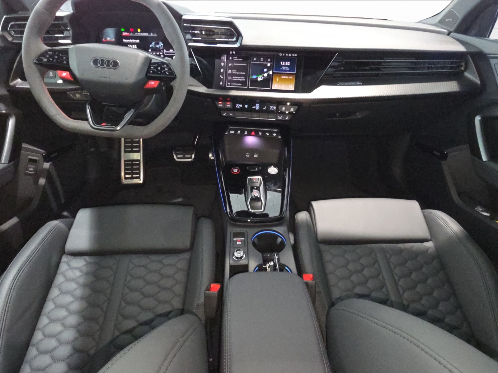 AUDI RS3 Sportback 2.5 TSI quattro S-tronic-image-6