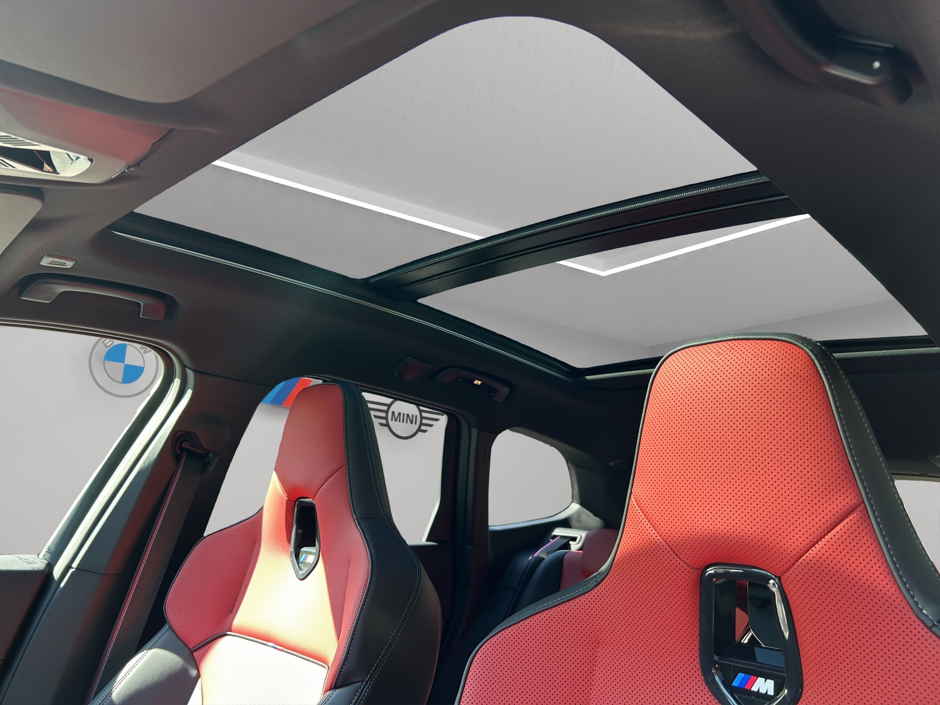 BMW X1 xDrive M35i-image-11