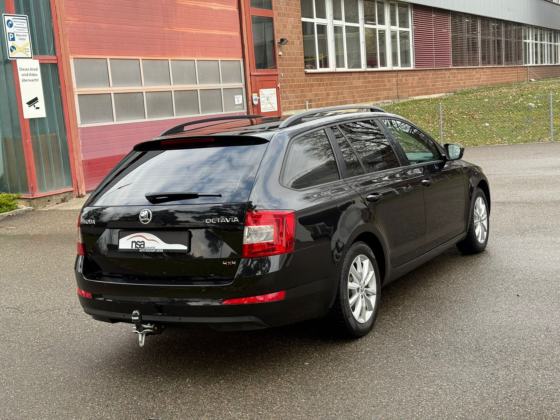 SKODA Octavia Combi 2.0 TDI Elegance 4x4-image-5