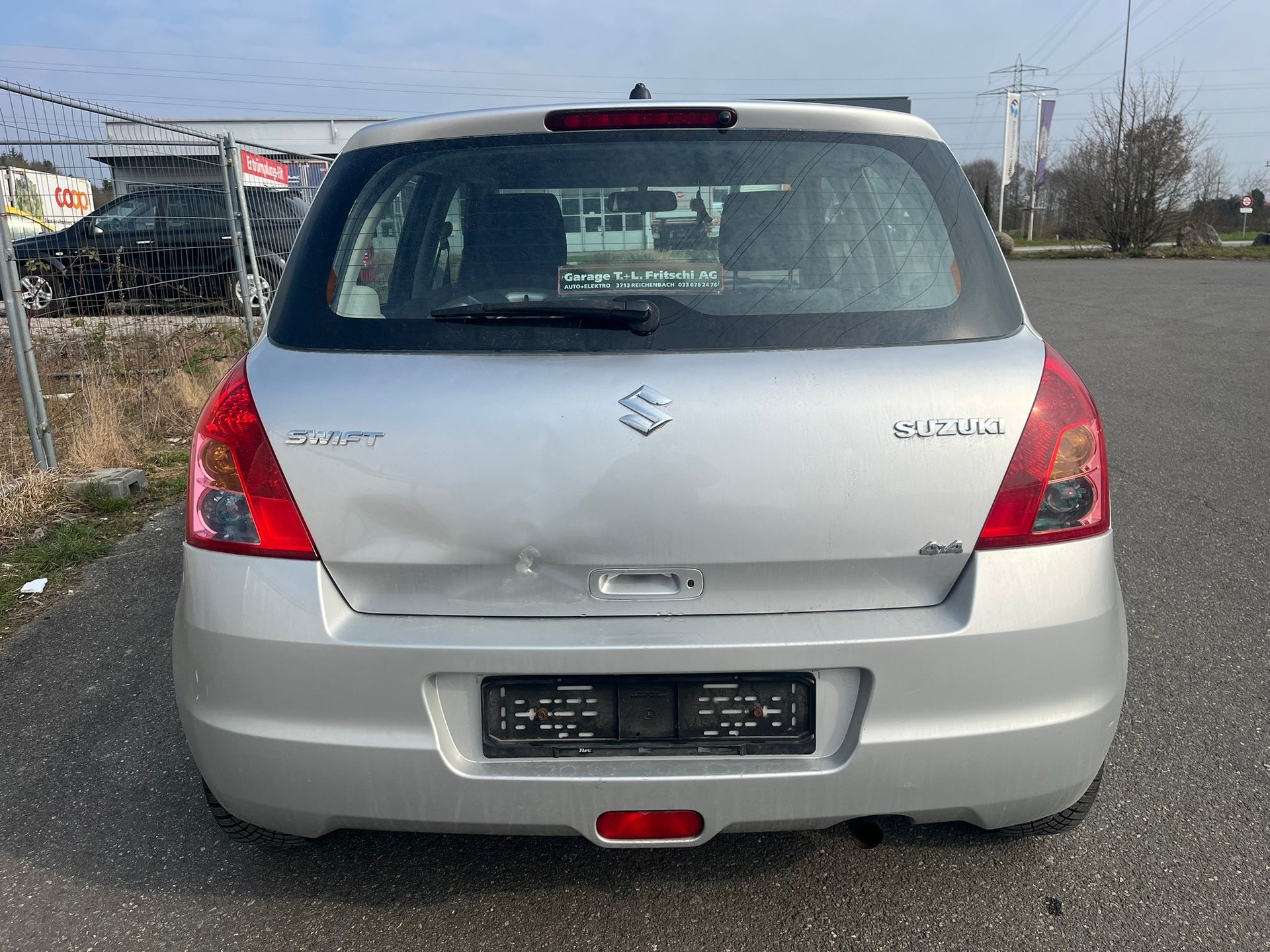 SUZUKI Swift 1.3i 16V GL 4x4-image-6