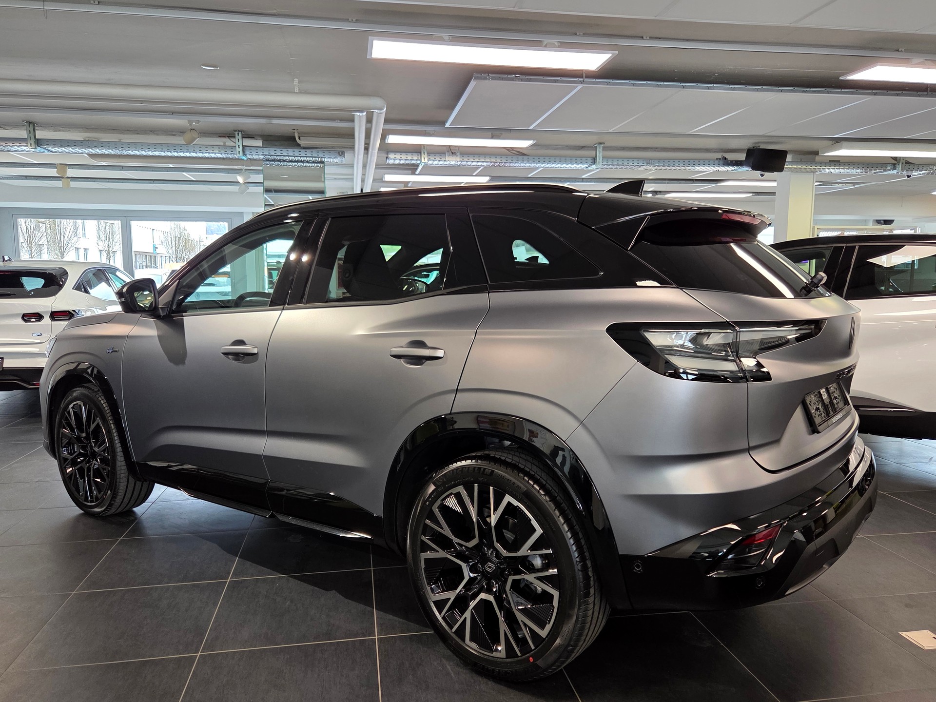 RENAULT Austral 1.2 E-Tech esprit Alpine-showroom-element-2