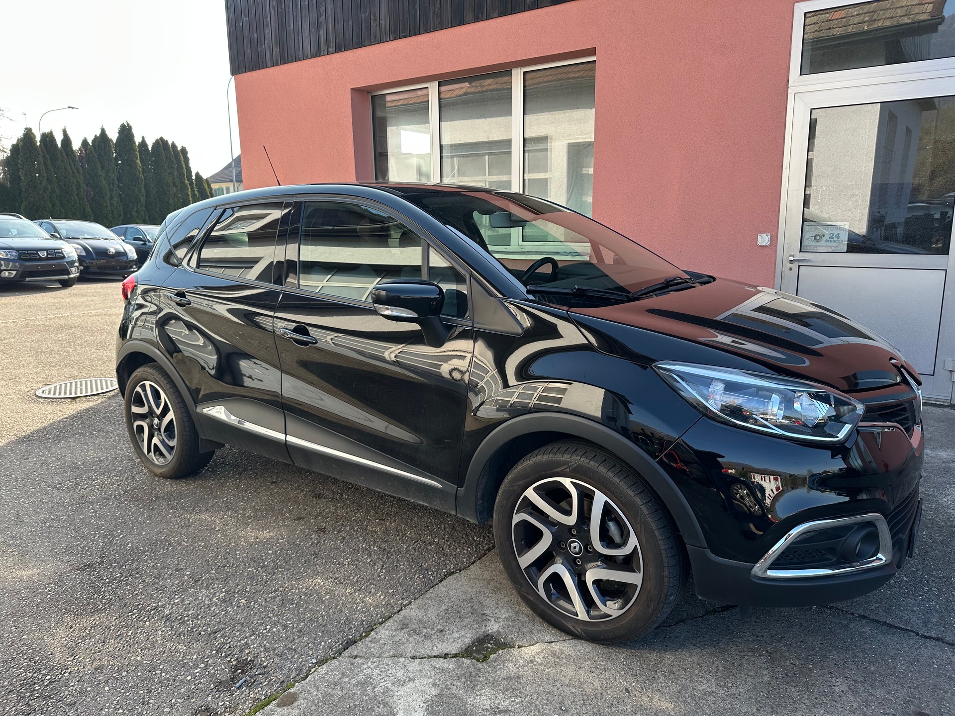 RENAULT Captur 1.5 dCi Privilège EDC-image-1