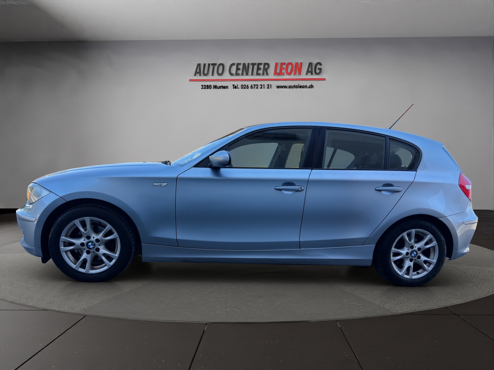 BMW 116i-image-2