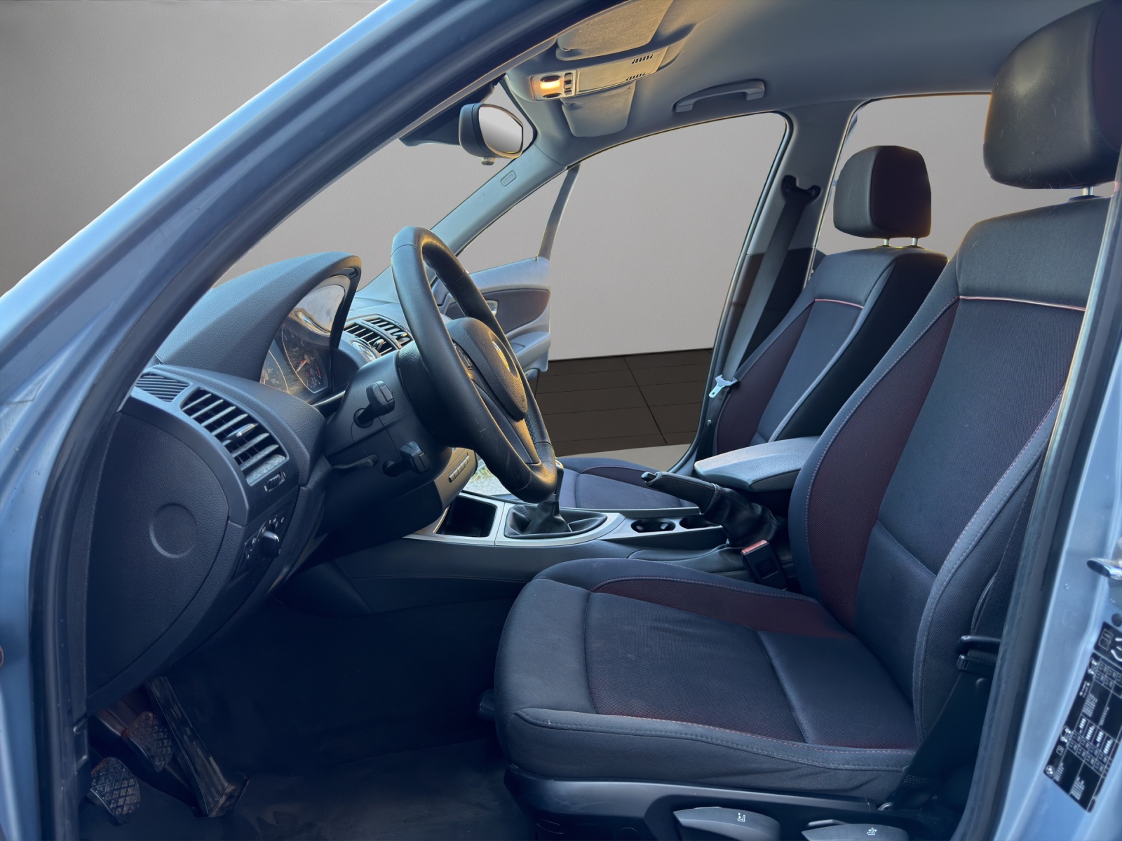 BMW 116i-image-8