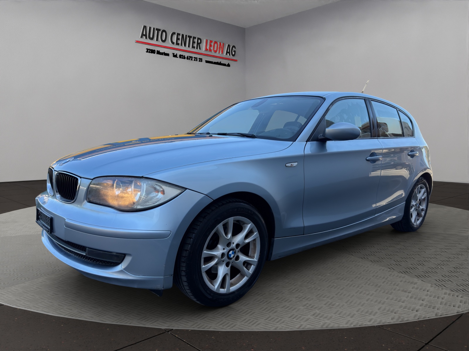 BMW 116i-image-1