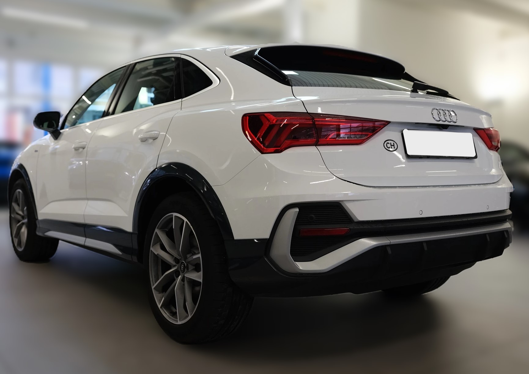 AUDI AUDI Q3 Sportback 35 TFSI S line S-tronic-image-4