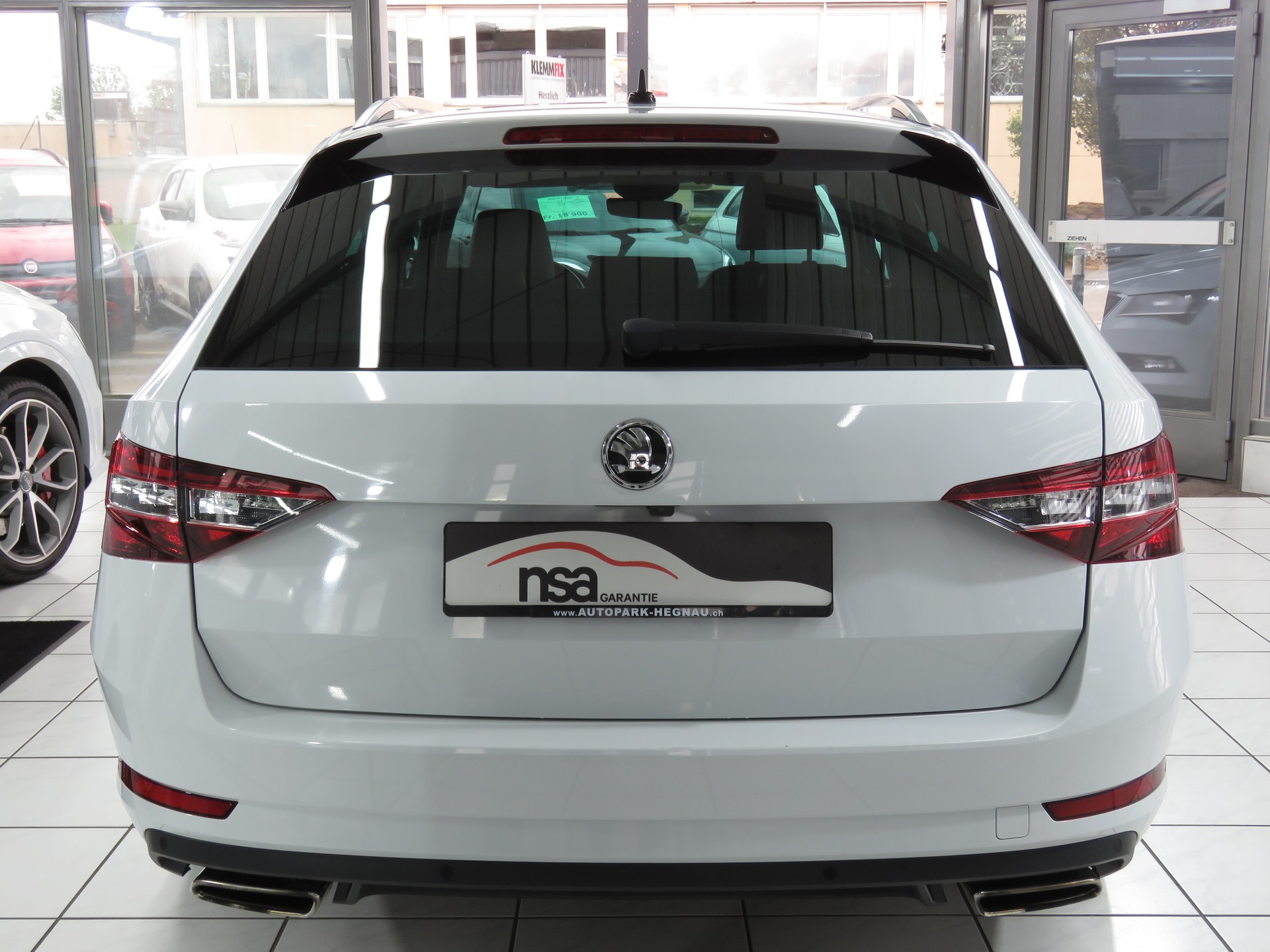 SKODA Superb Combi 2.0 TSI Style DSG 4x4 (Automat)-image-4