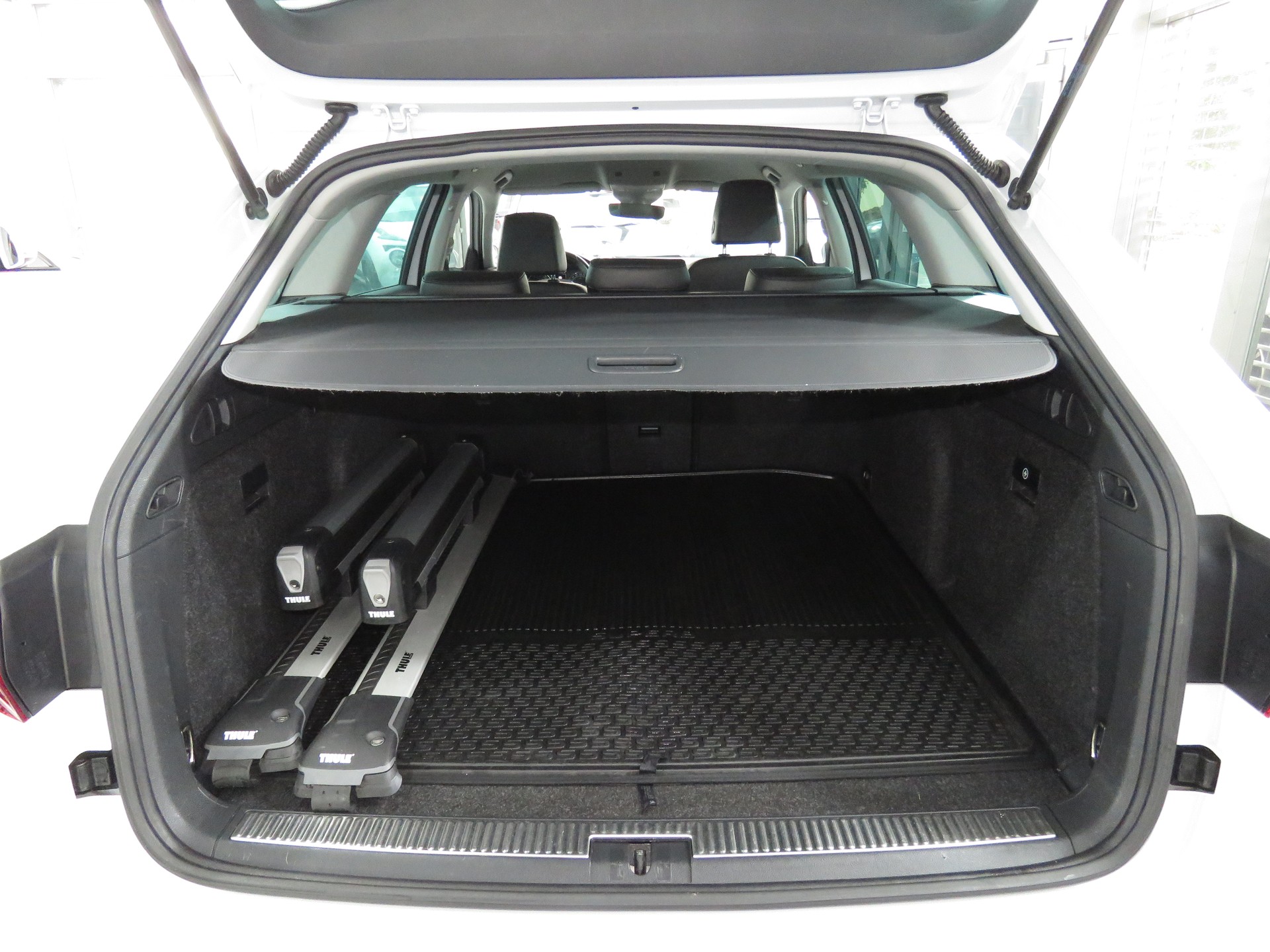 SKODA Superb Combi 2.0 TSI Style DSG 4x4 (Automat)-image-11