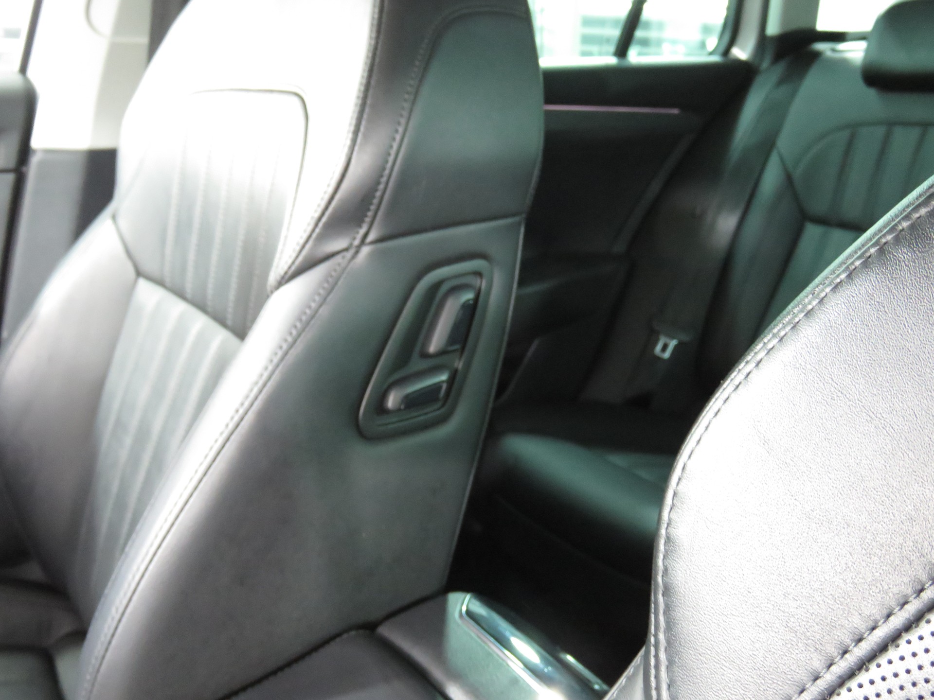 SKODA Superb Combi 2.0 TSI Style DSG 4x4 (Automat)-image-8