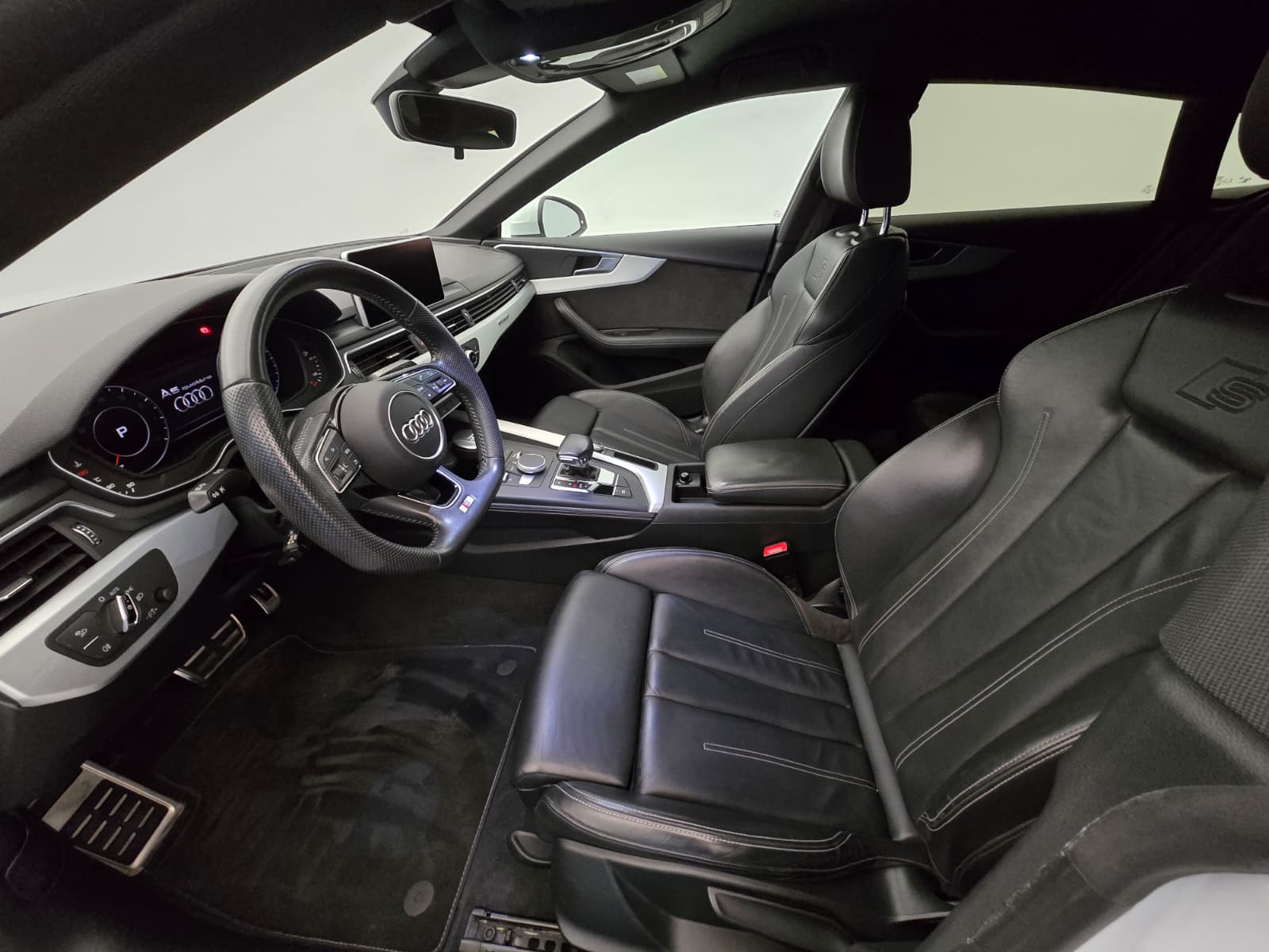 AUDI A5 Sportback 2.0 TFSI Sport quattro S-tronic-image-11