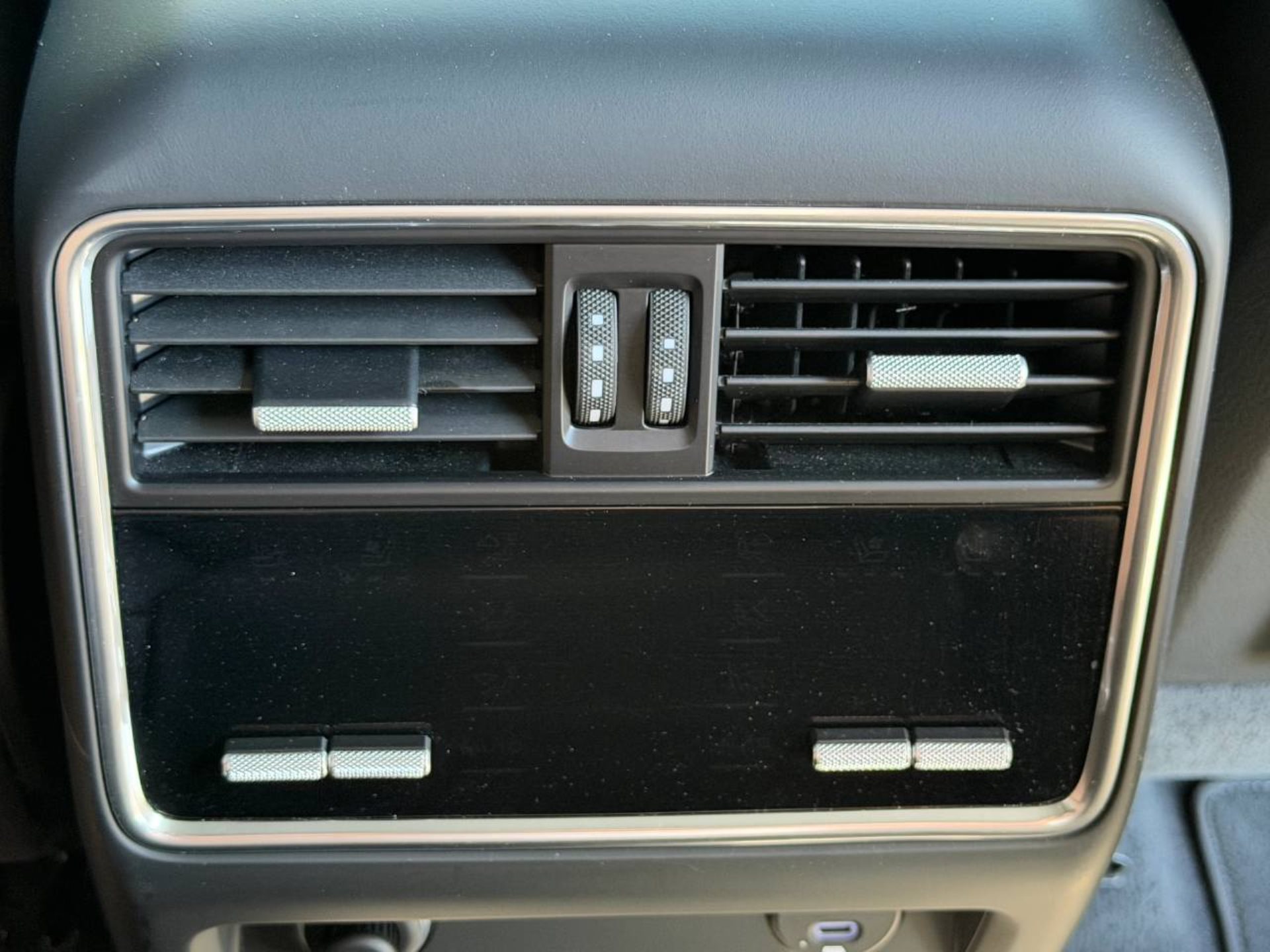 PORSCHE Cayenne Turbo S E-Hybrid Coupè-image-34