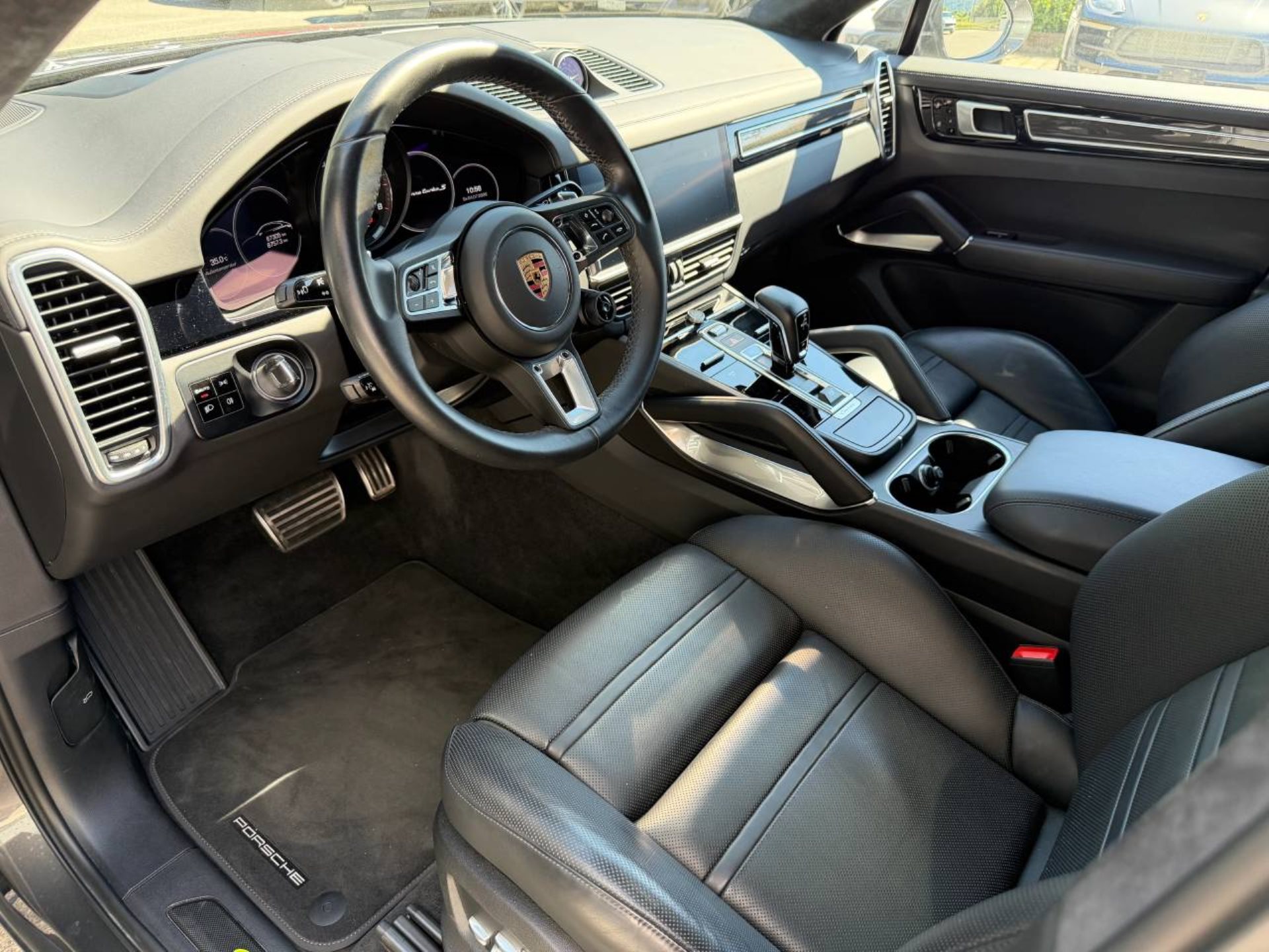 PORSCHE Cayenne Turbo S E-Hybrid Coupè-showroom-element-3