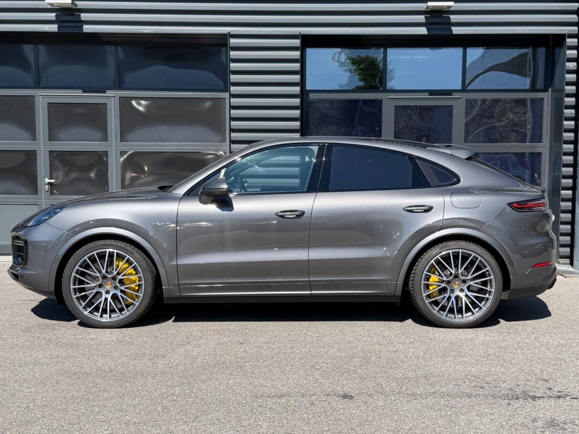 PORSCHE Cayenne Turbo S E-Hybrid Coupè-showroom-element-1