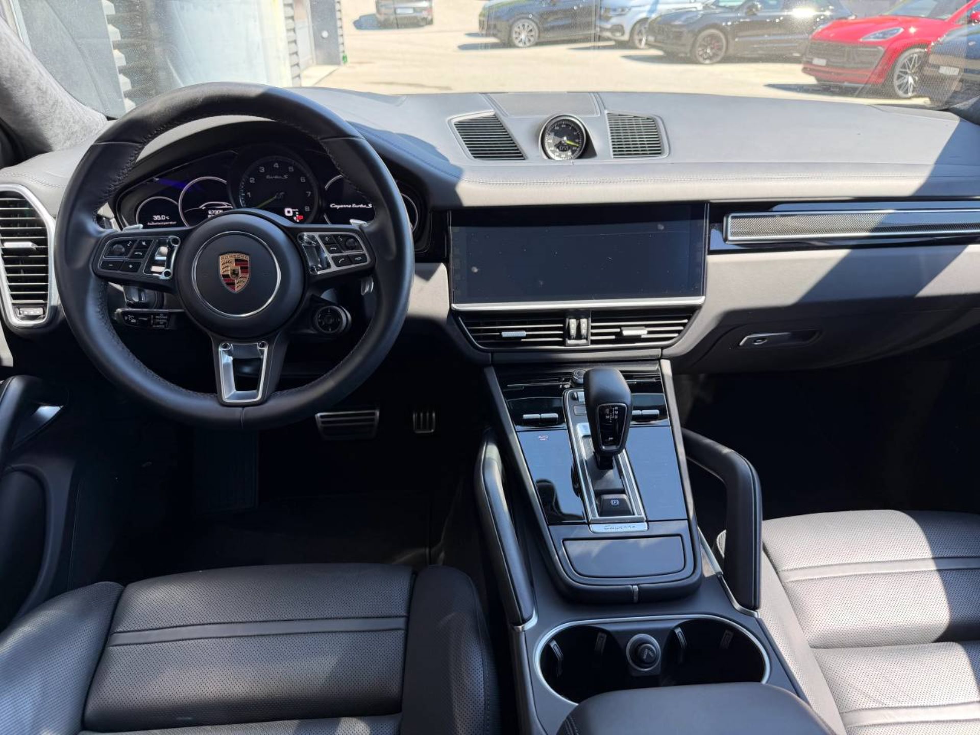 PORSCHE Cayenne Turbo S E-Hybrid Coupè-image-17