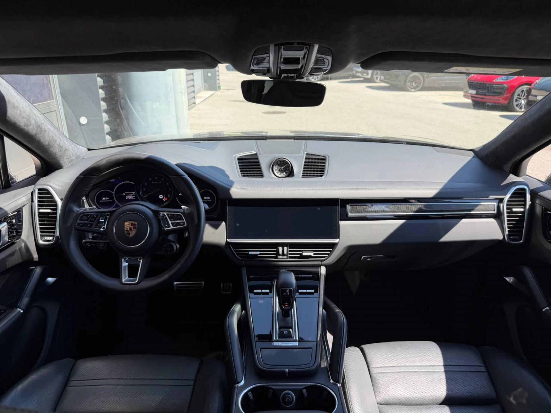 PORSCHE Cayenne Turbo S E-Hybrid Coupè-image-19