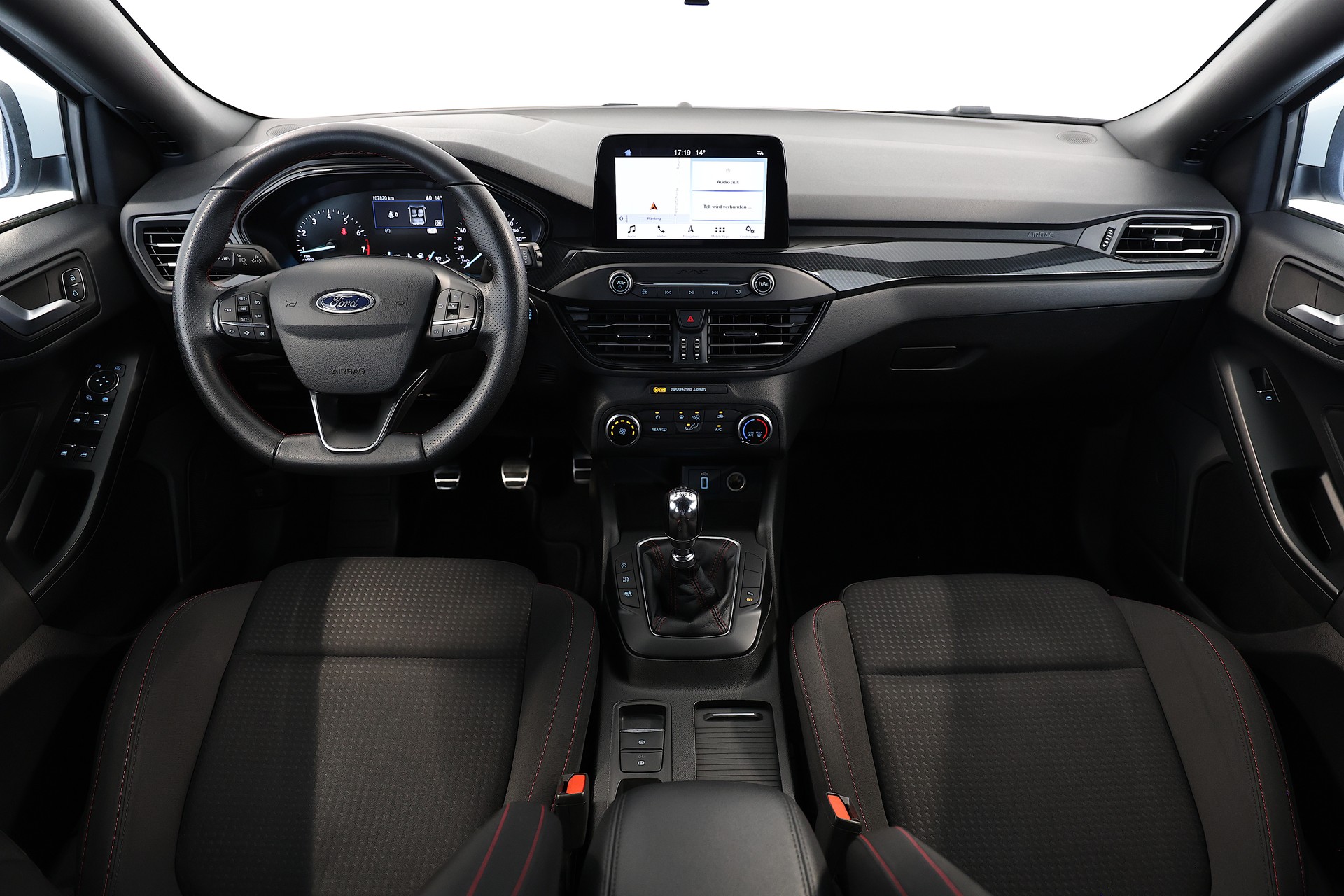 FORD Focus 1.0 SCTi ST Line-image-10