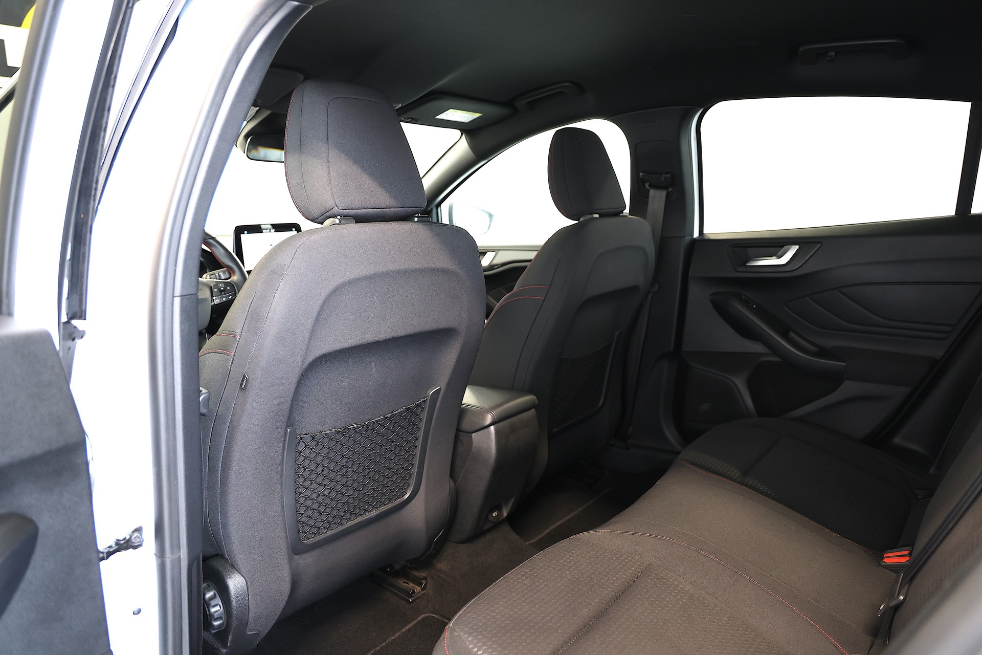 FORD Focus 1.0 SCTi ST Line-image-17