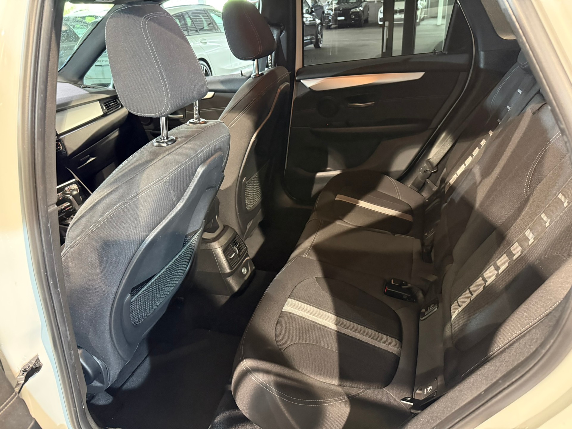 BMW 218d Active Tourer Steptronic-image-14