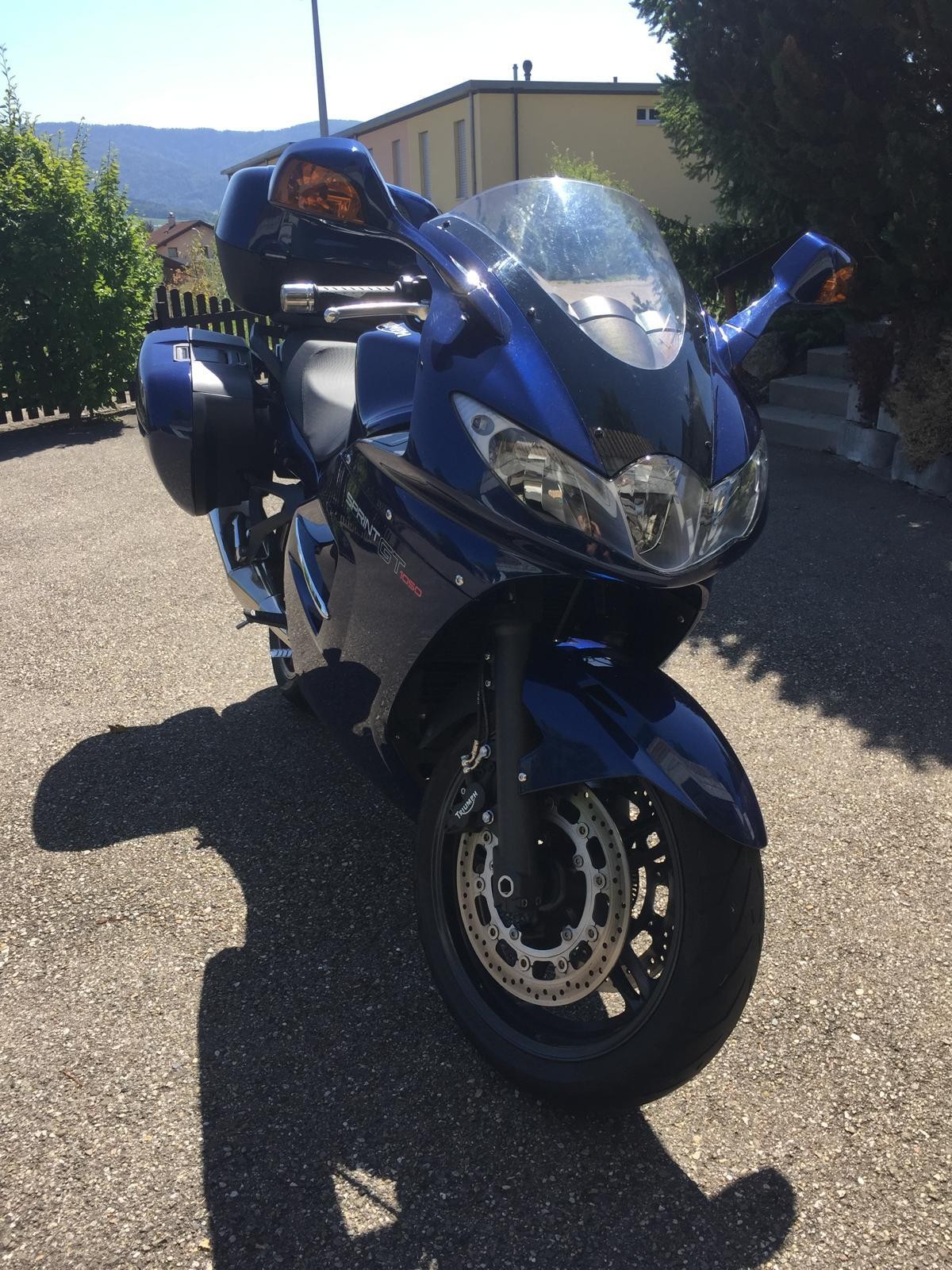 TRIUMPH Sprint GT ABS 1050-image-2