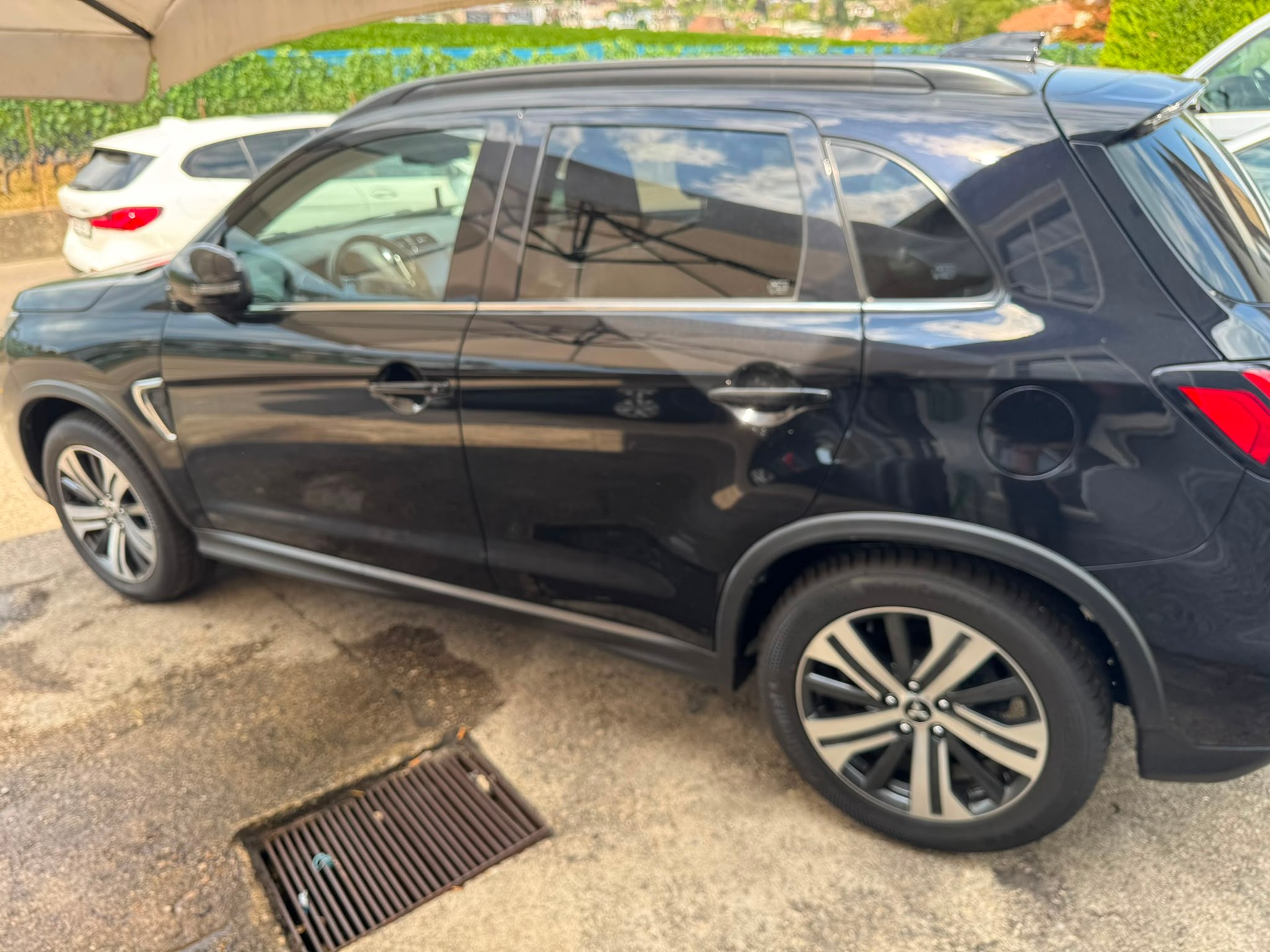 MITSUBISHI ASX 2.0 MIVEC Value 4WD Automat-image-3