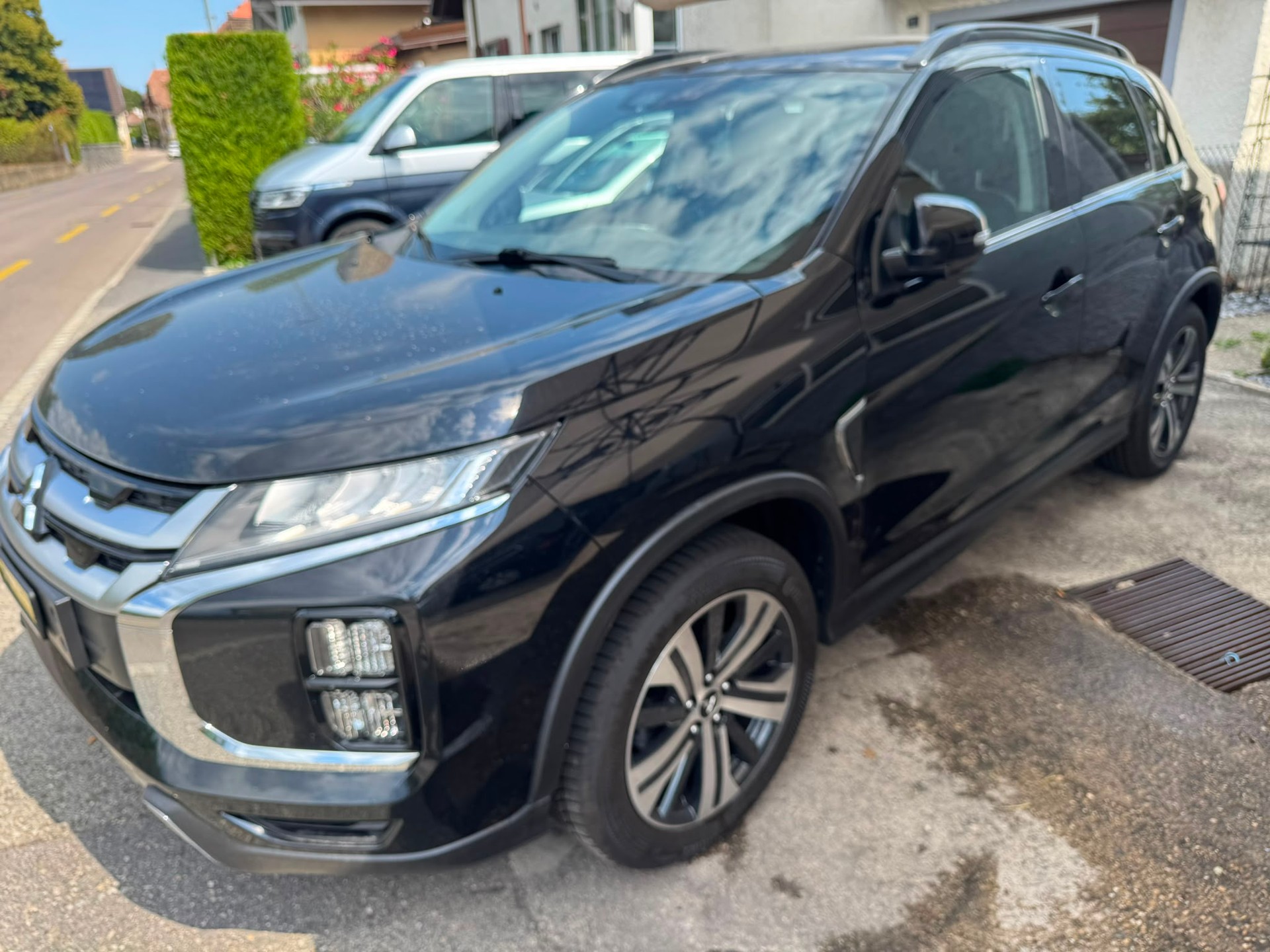 MITSUBISHI ASX 2.0 MIVEC Value 4WD Automat-image-2