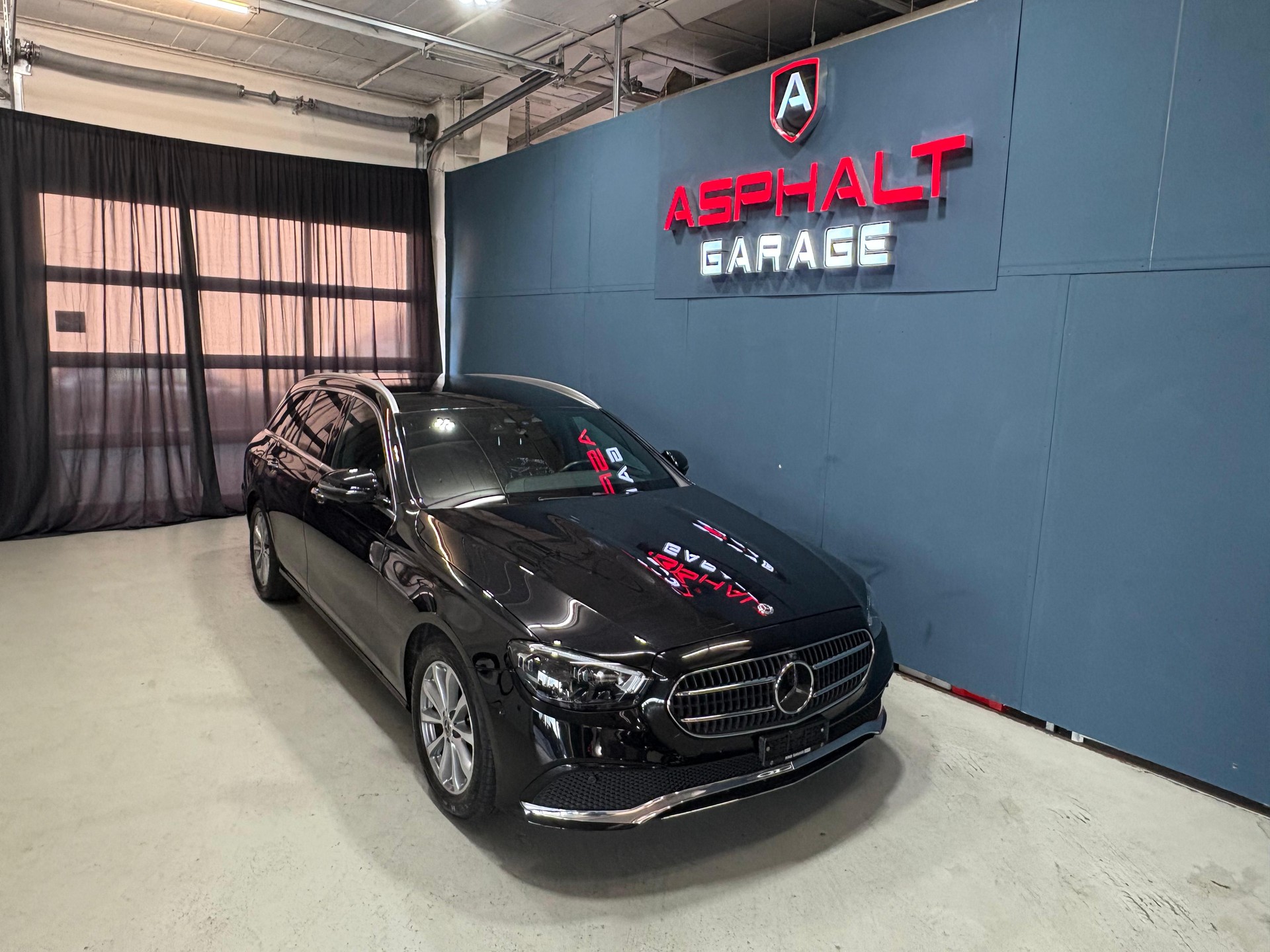 MERCEDES-BENZ E 220 d T 4Matic Avantgarde 9G-Tronic-image-0