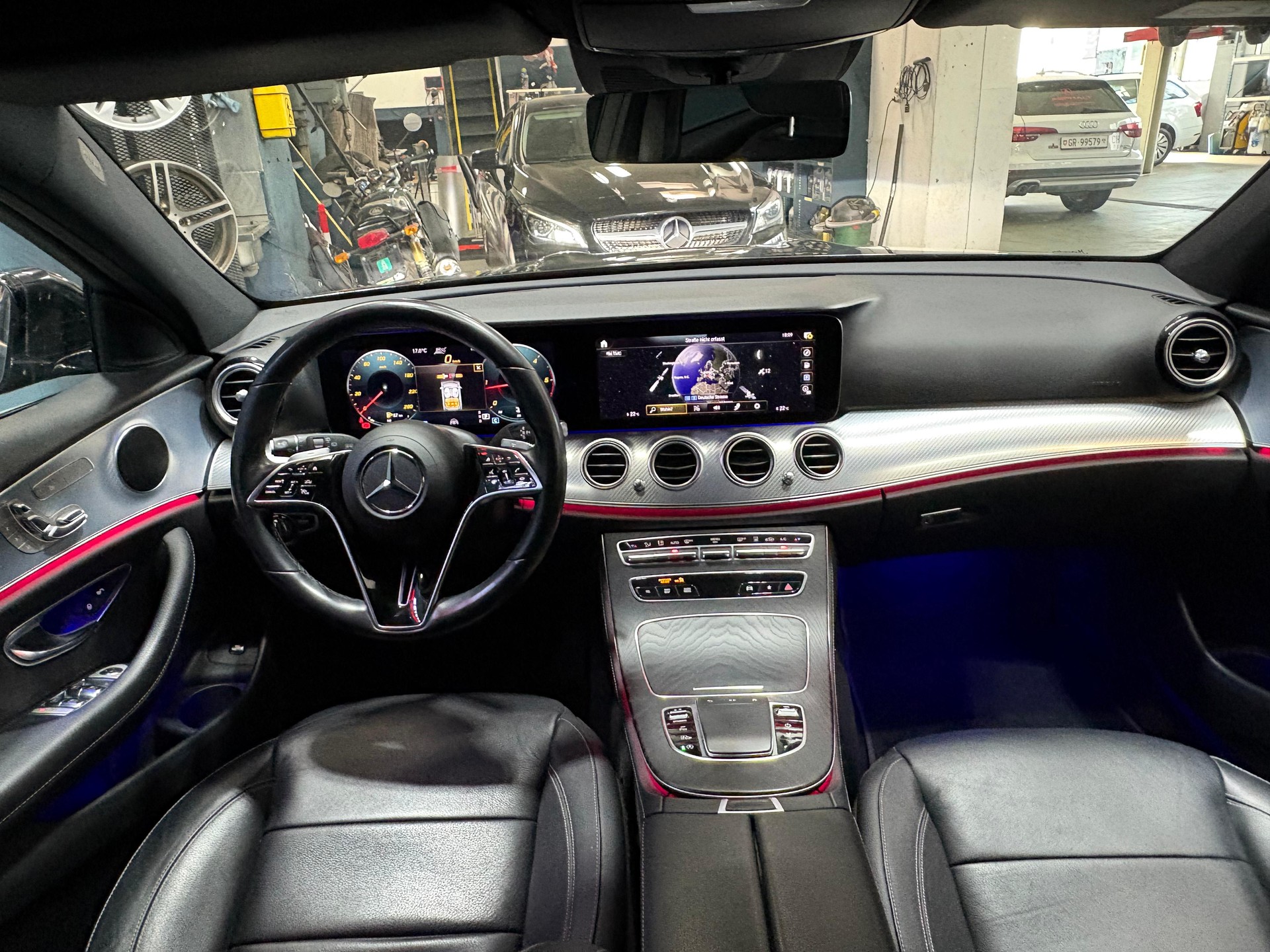 MERCEDES-BENZ E 220 d T 4Matic Avantgarde 9G-Tronic-image-11