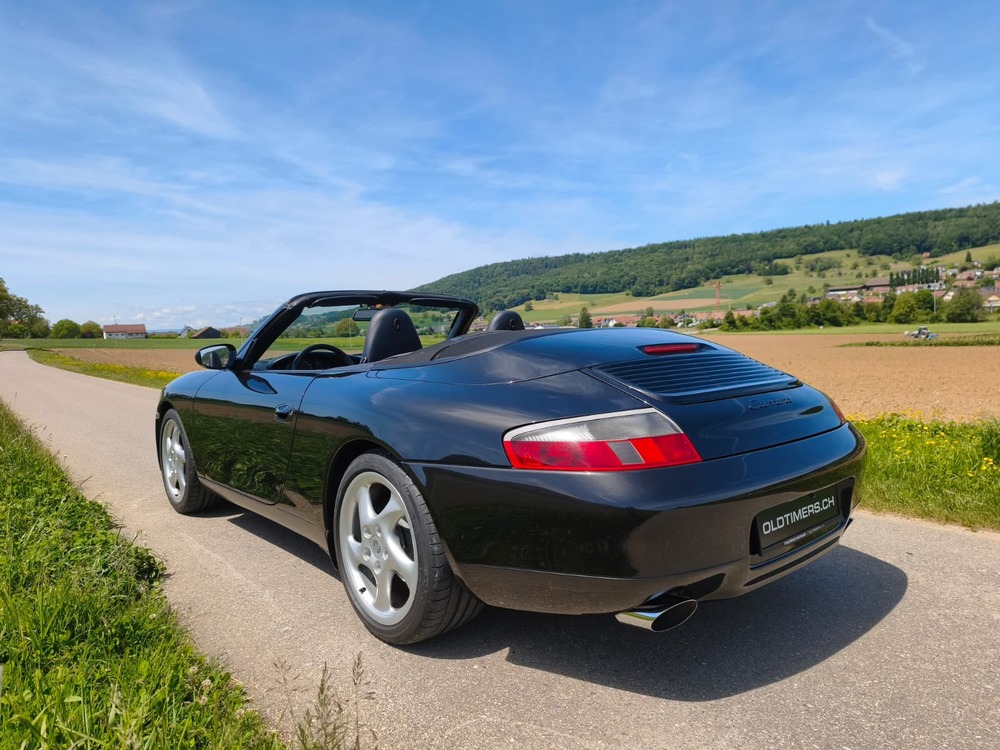 PORSCHE 911 Carrera-image-1