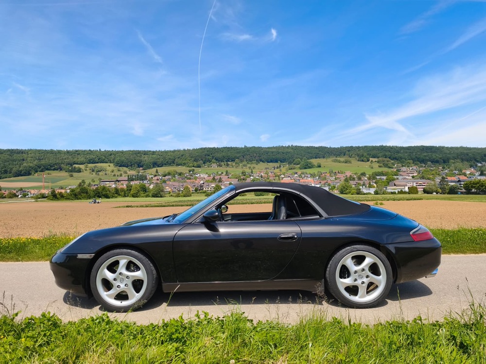 PORSCHE 911 Carrera-image-3