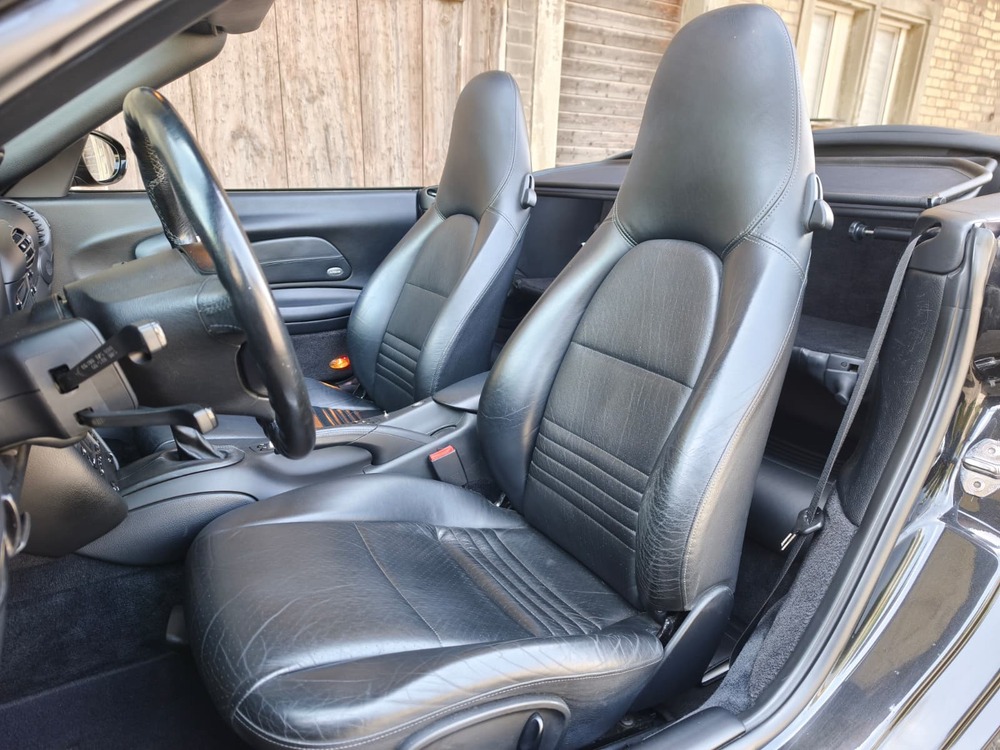 PORSCHE 911 Carrera-image-5