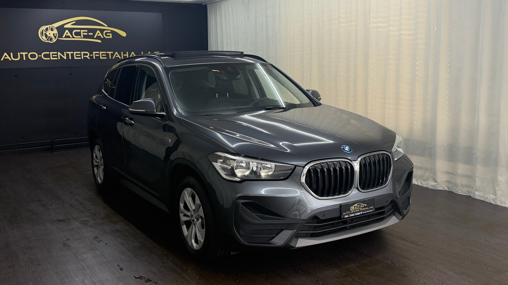 BMW X1 xDrive 25e Steptronic-showroom-element-2