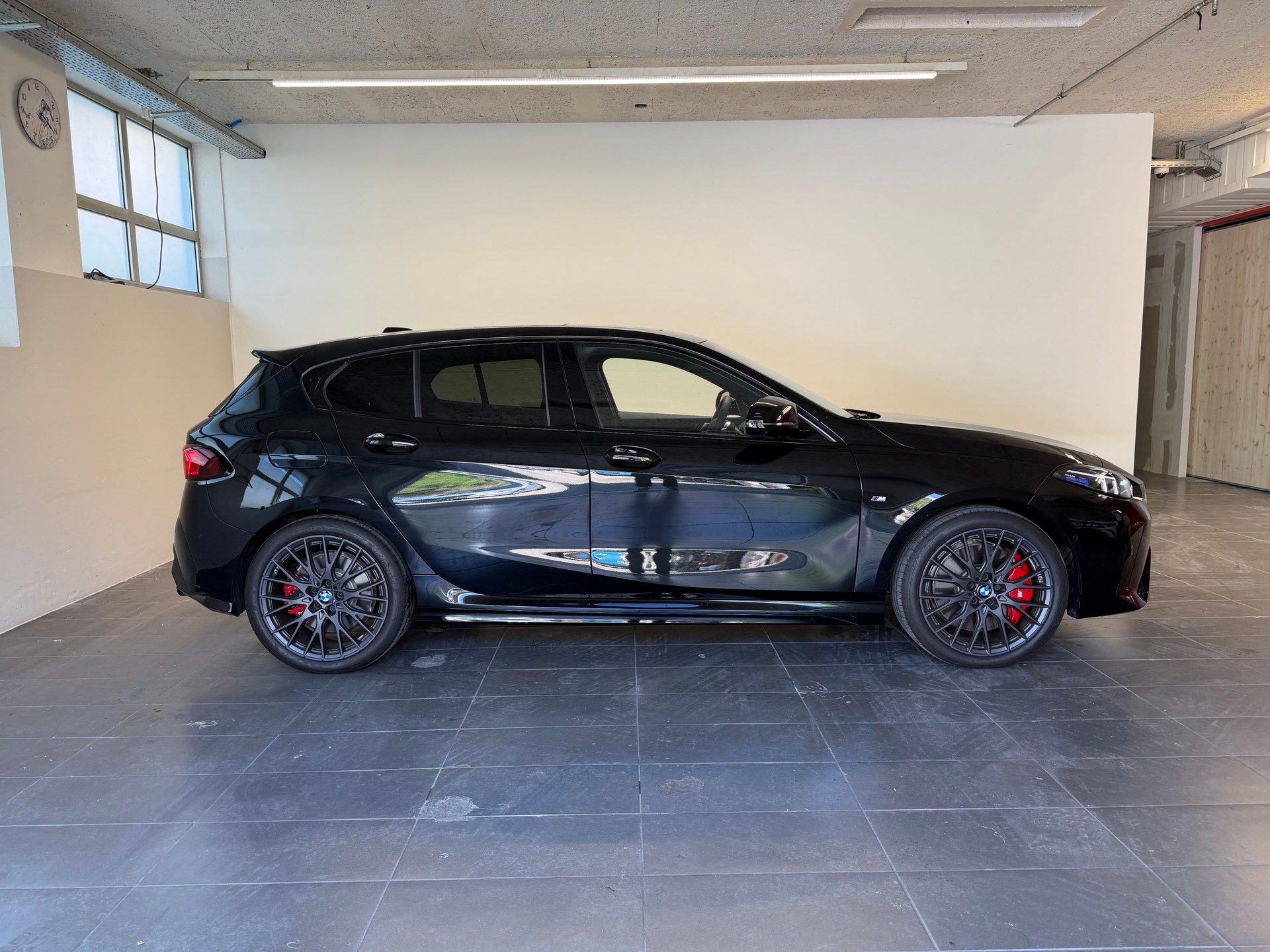 BMW M135 xDrive-image-2