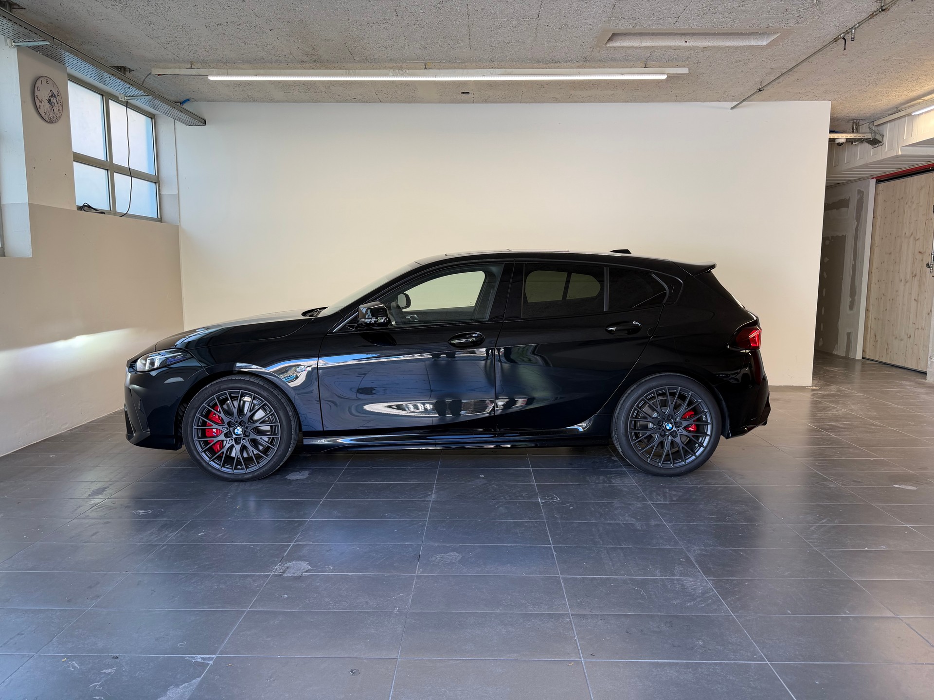 BMW M135 xDrive-image-3