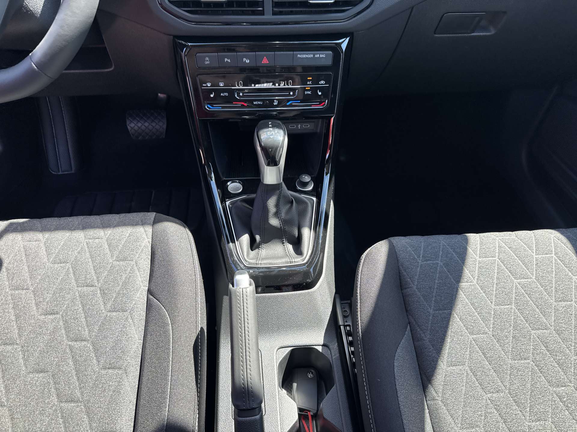 VW T-Cross 1.0 TSi EVO Life-Edition DSG-Automat-image-10