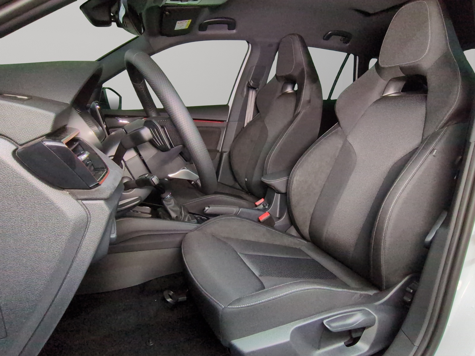 SKODA Kamiq 1.5 TSI Dynamic DSG-image-5