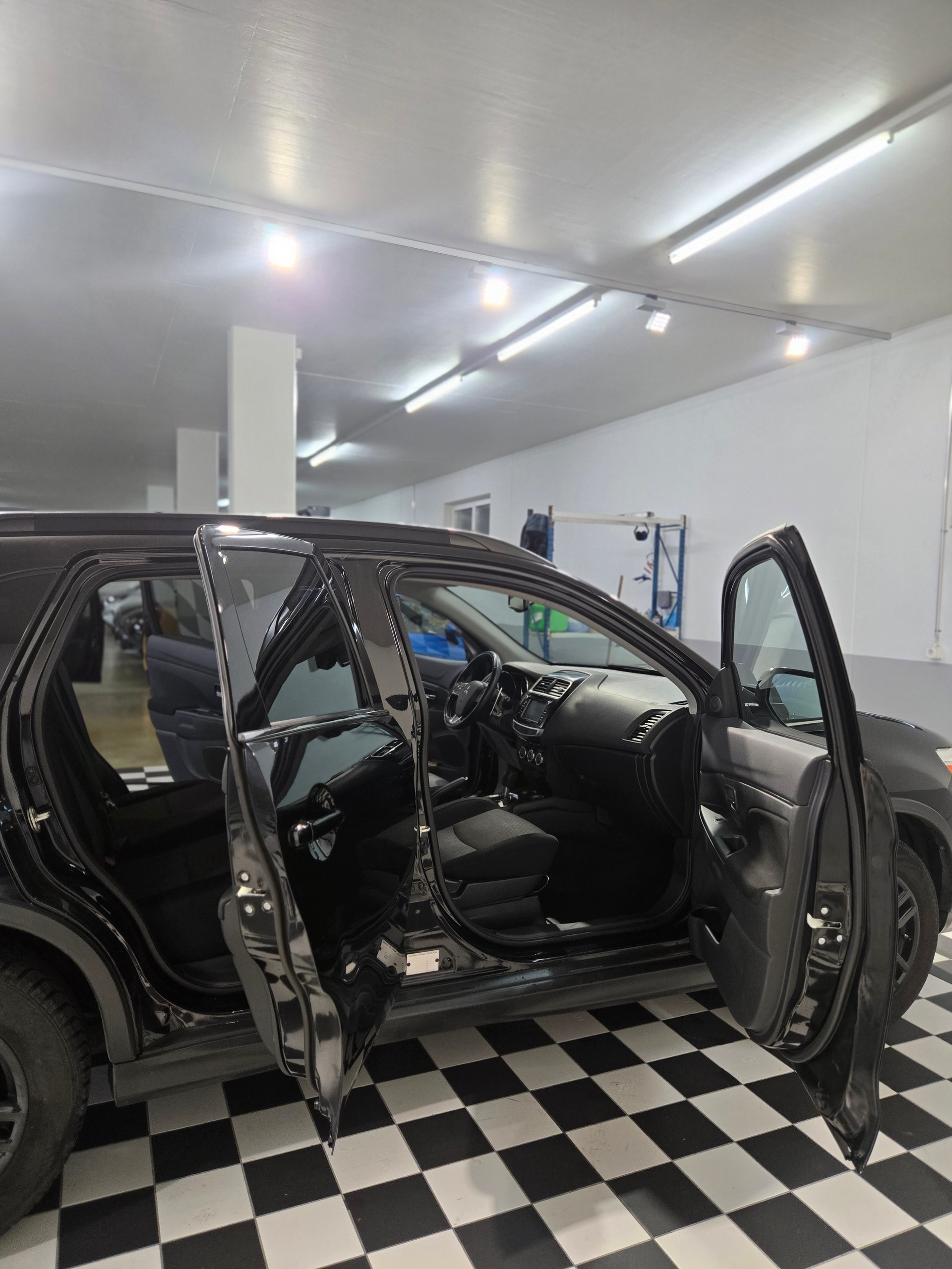 MITSUBISHI 4wd-image-1