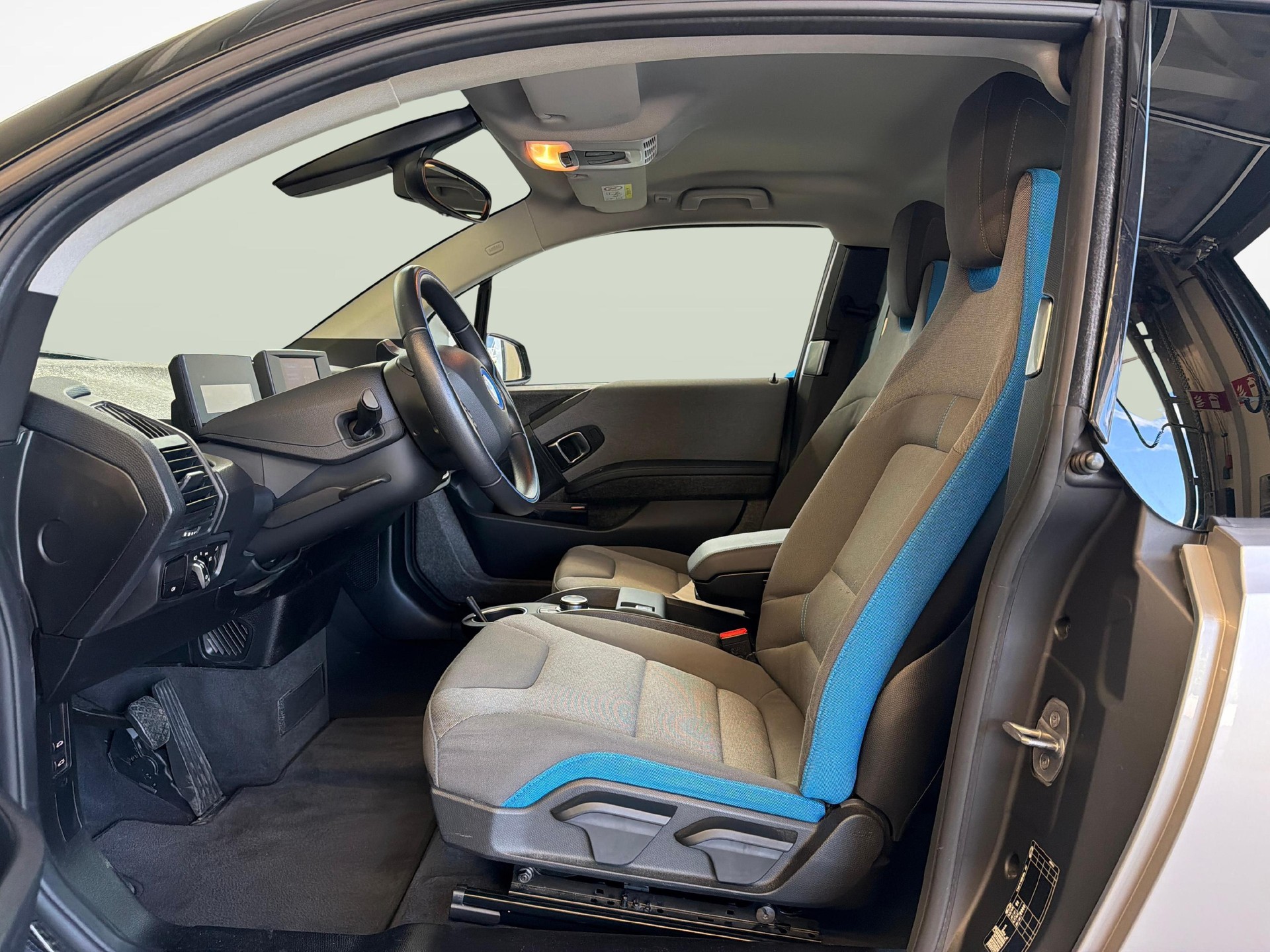 BMW i3 120 Ah-image-12
