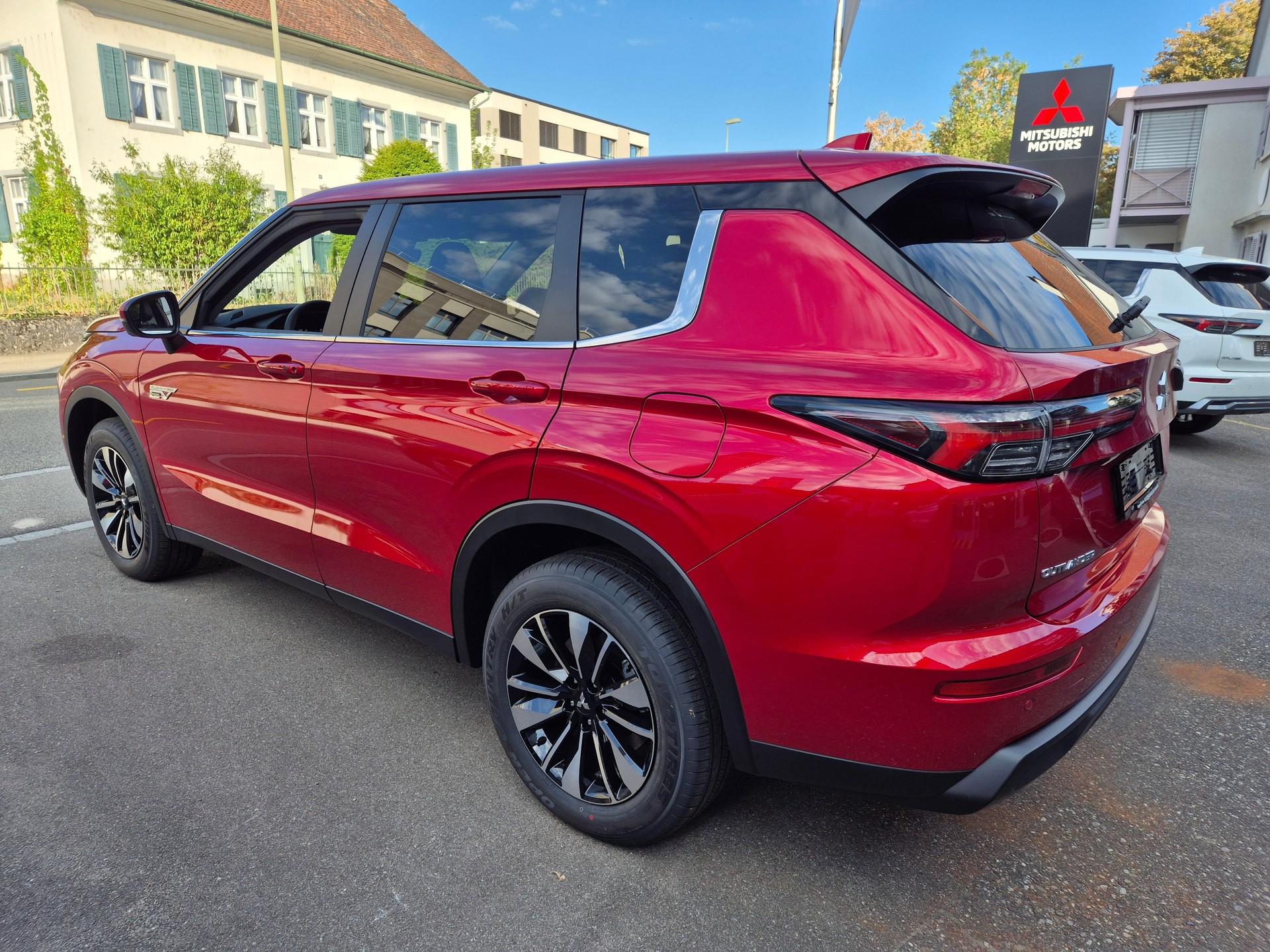 MITSUBISHI Outlander 2.4 PHEV Invite 4x4 MEGAAKTION-showroom-element-2