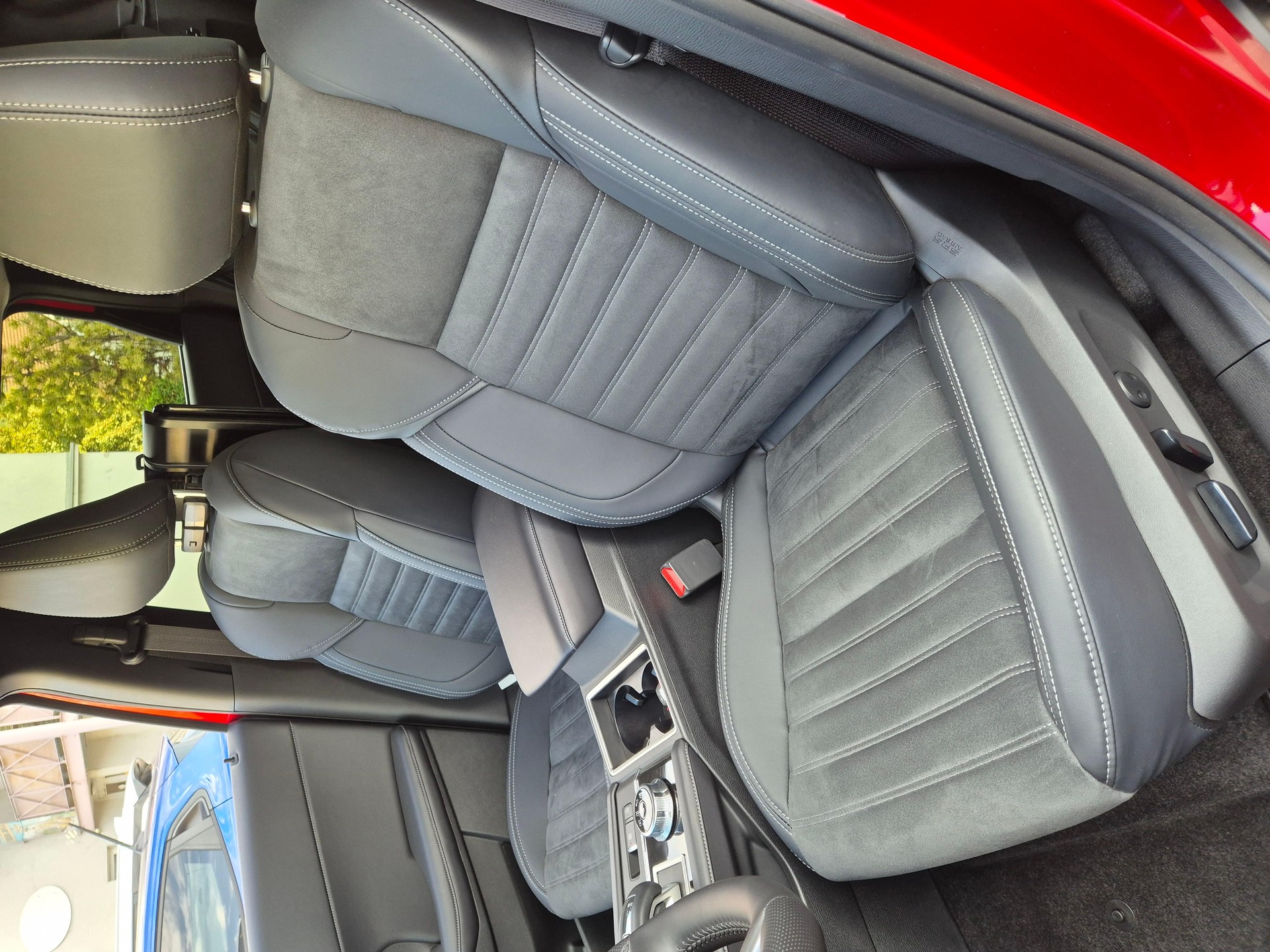 MITSUBISHI Outlander 2.4 PHEV Invite 4x4 MEGAAKTION-image-9