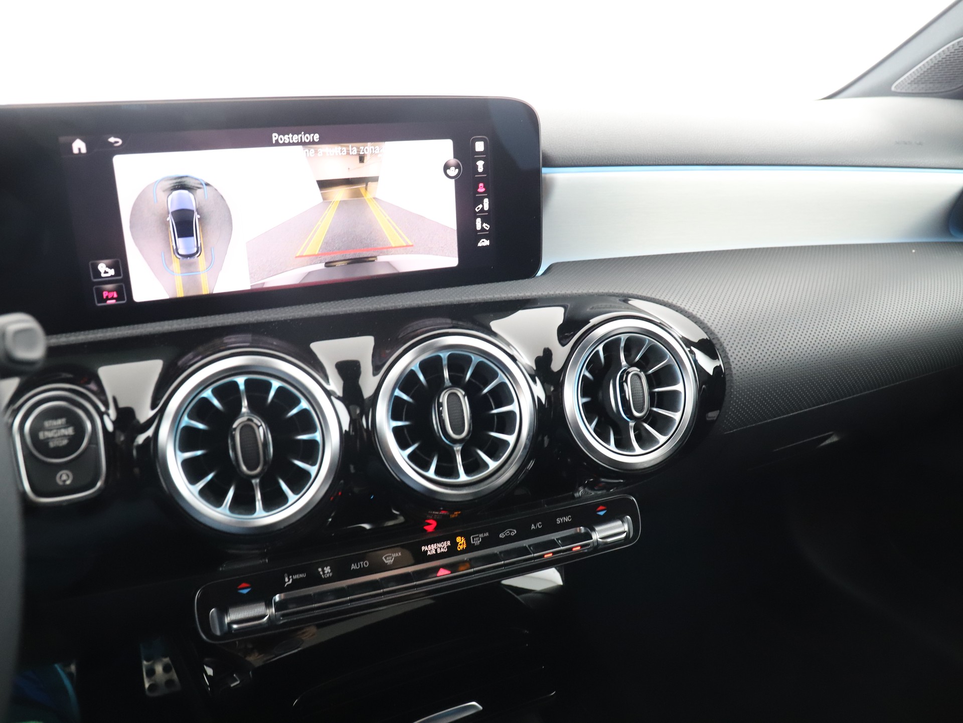 MERCEDES-BENZ A 220 4Matic 8G-DCT-image-14