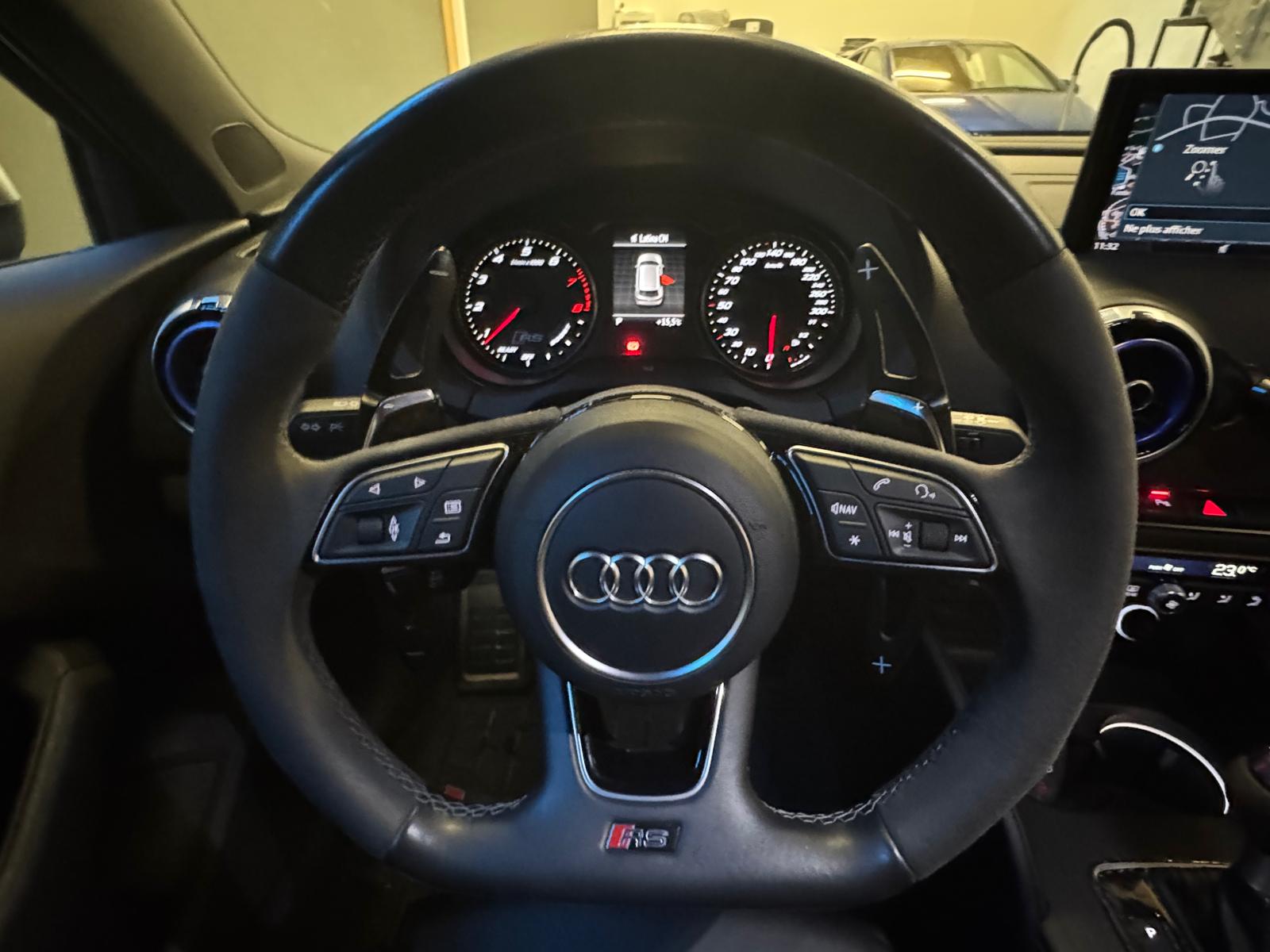 AUDI RS3 Sportback 2.5 TSI quattro S-tronic-image-16