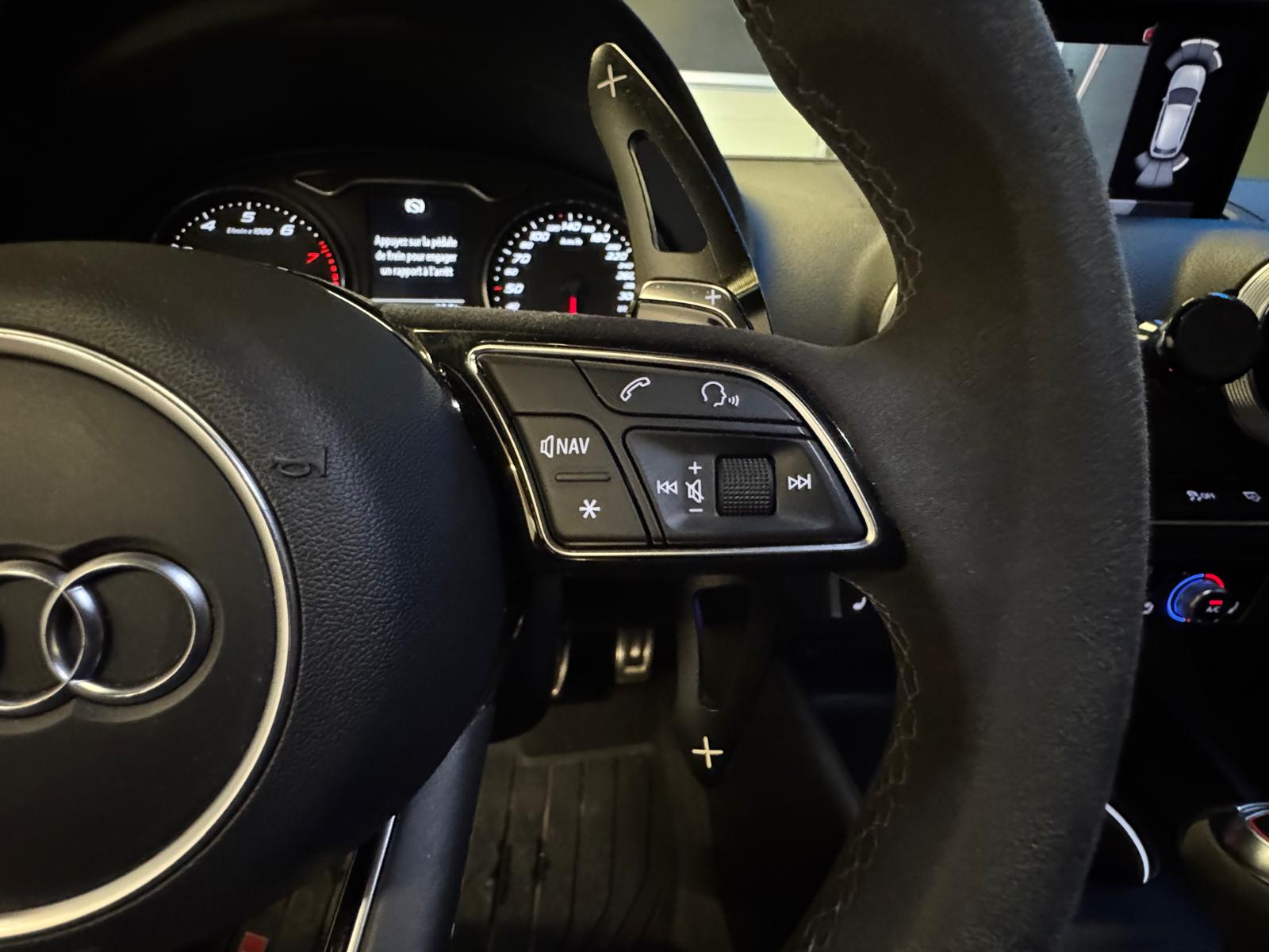 AUDI RS3 Sportback 2.5 TSI quattro S-tronic-image-18