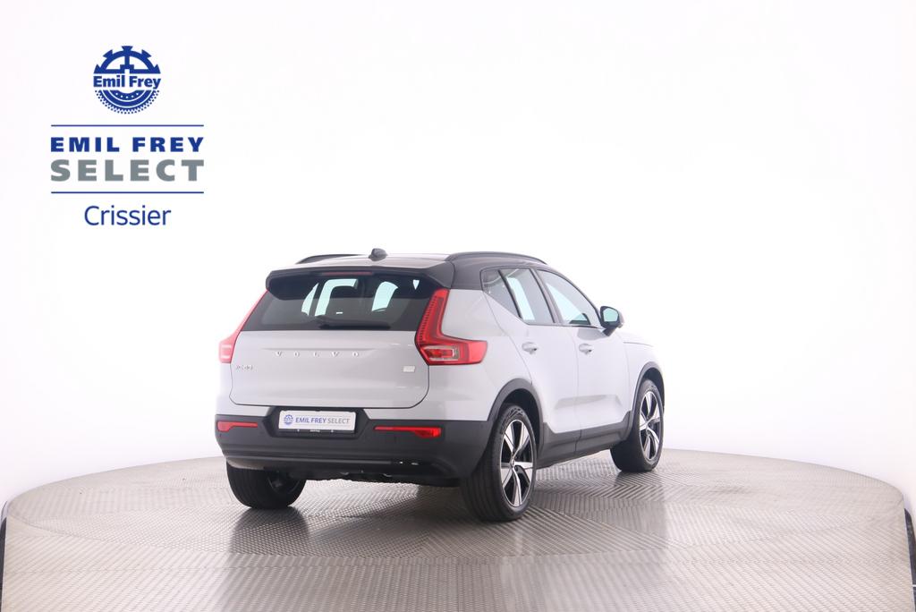 VOLVO XC40 P8 Twin Pro AWD-image-2