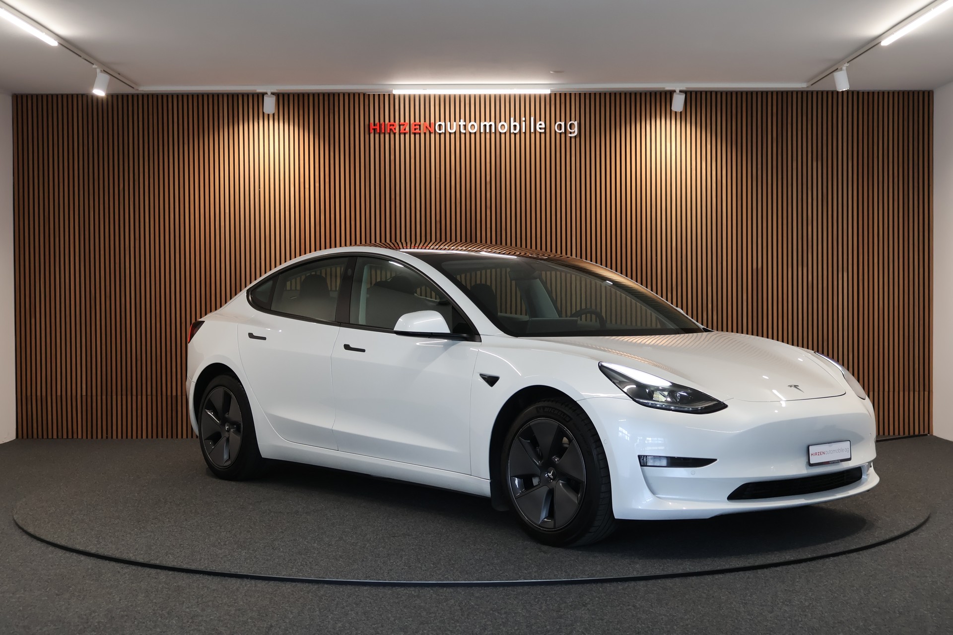 TESLA Model 3 Long Range Dual Motor AWD-image-6