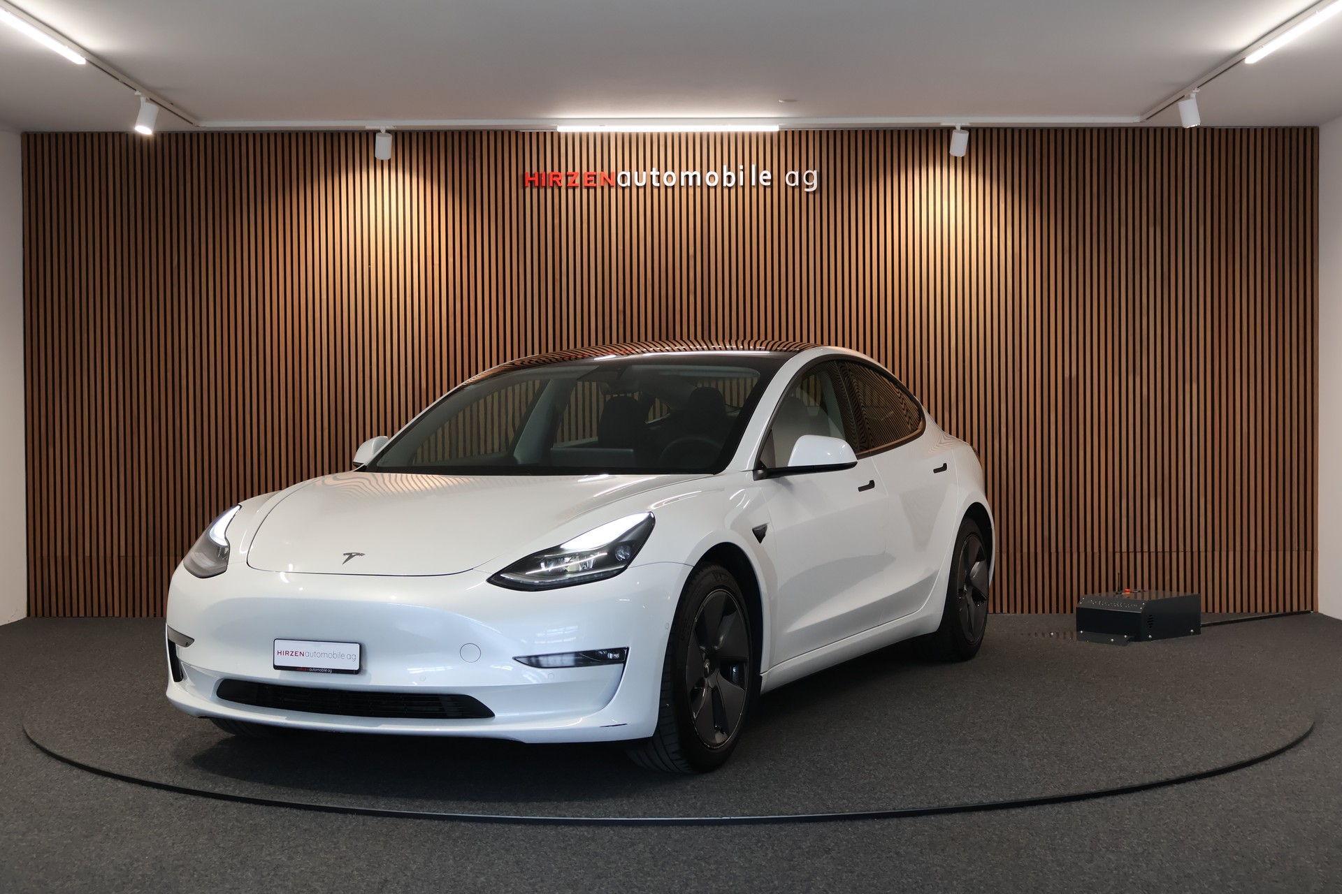 TESLA Model 3 Long Range Dual Motor AWD-image-0