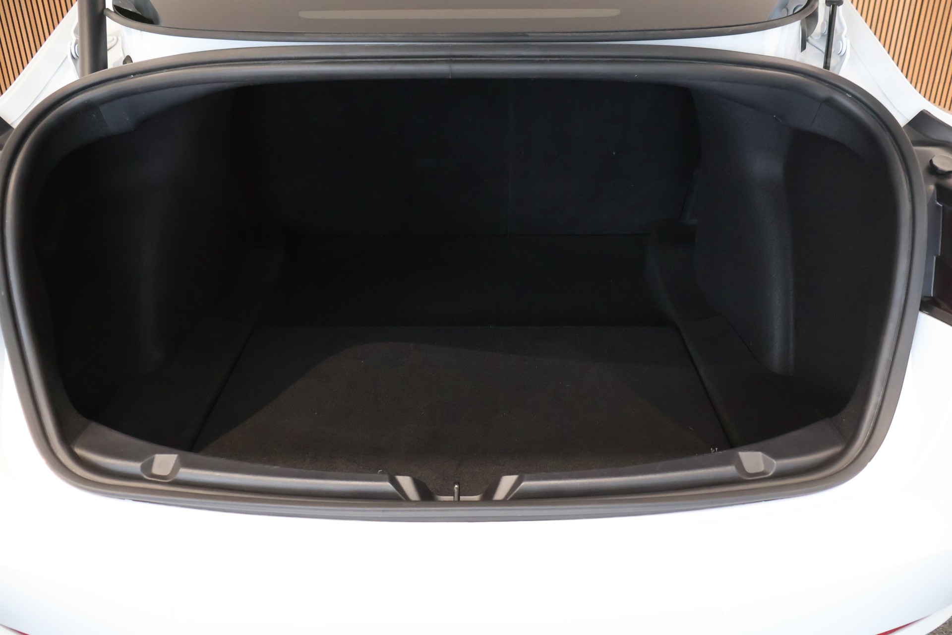 TESLA Model 3 Long Range Dual Motor AWD-image-12