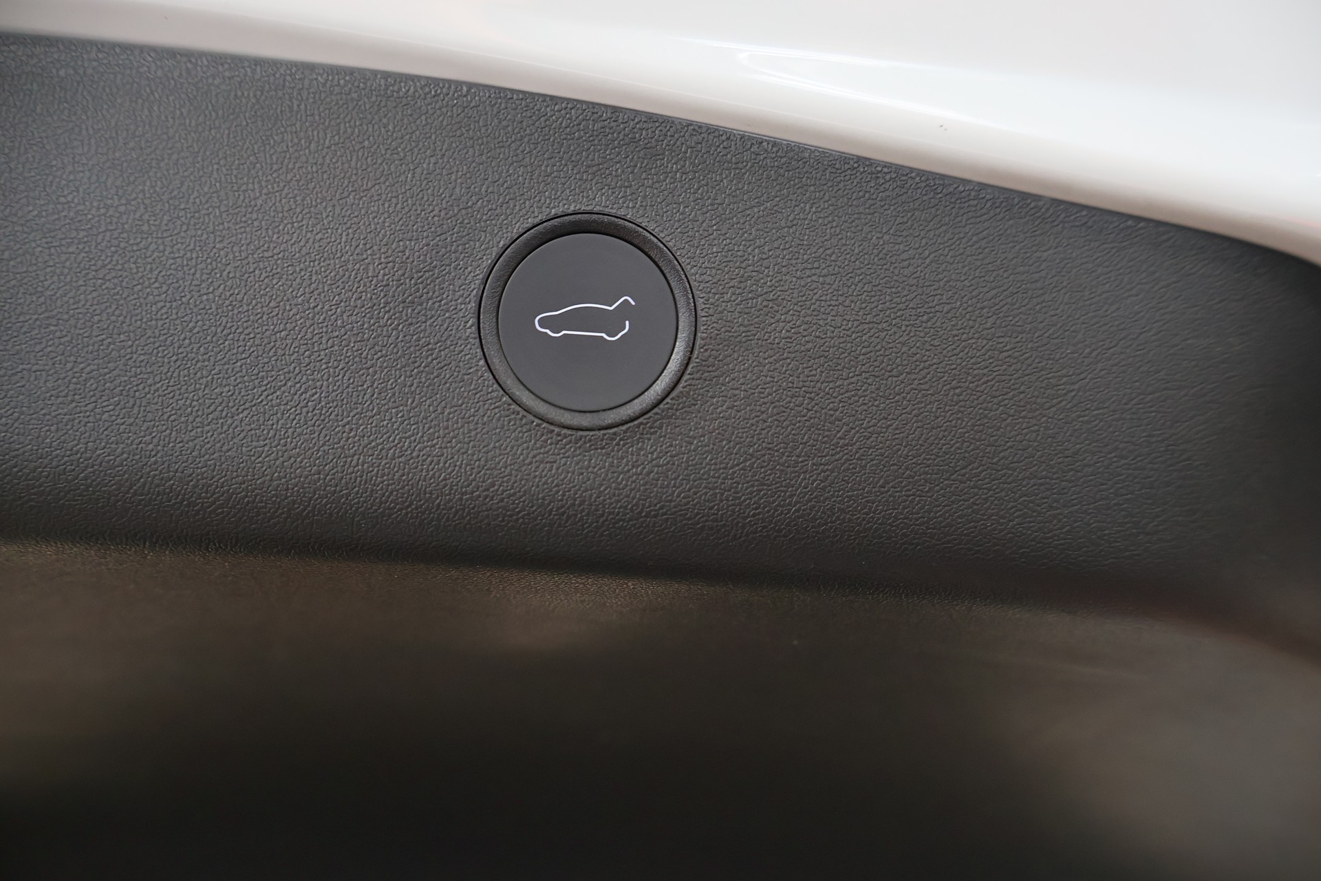 TESLA Model 3 Long Range Dual Motor AWD-image-13