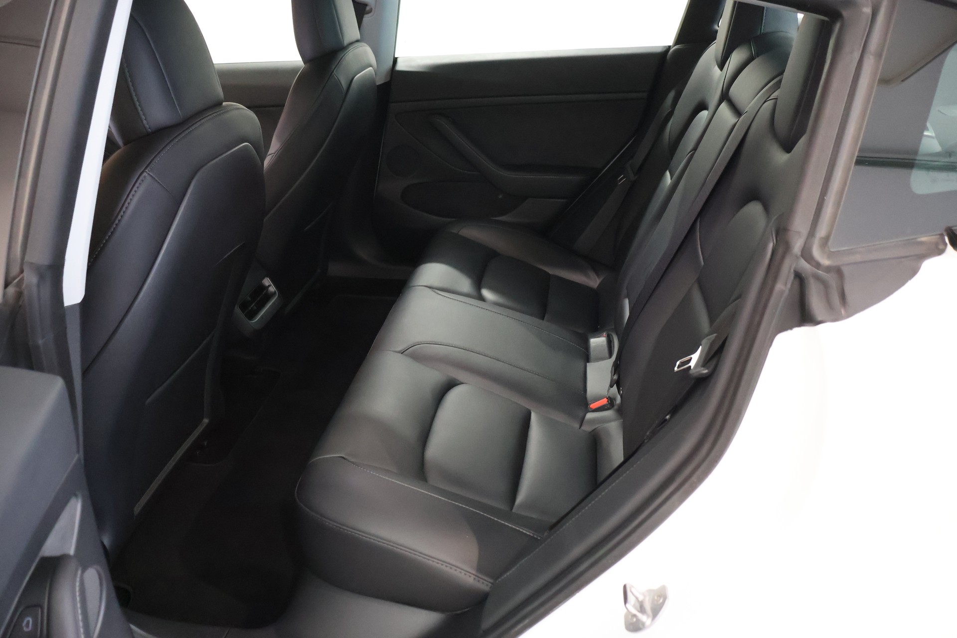 TESLA Model 3 Long Range Dual Motor AWD-image-11
