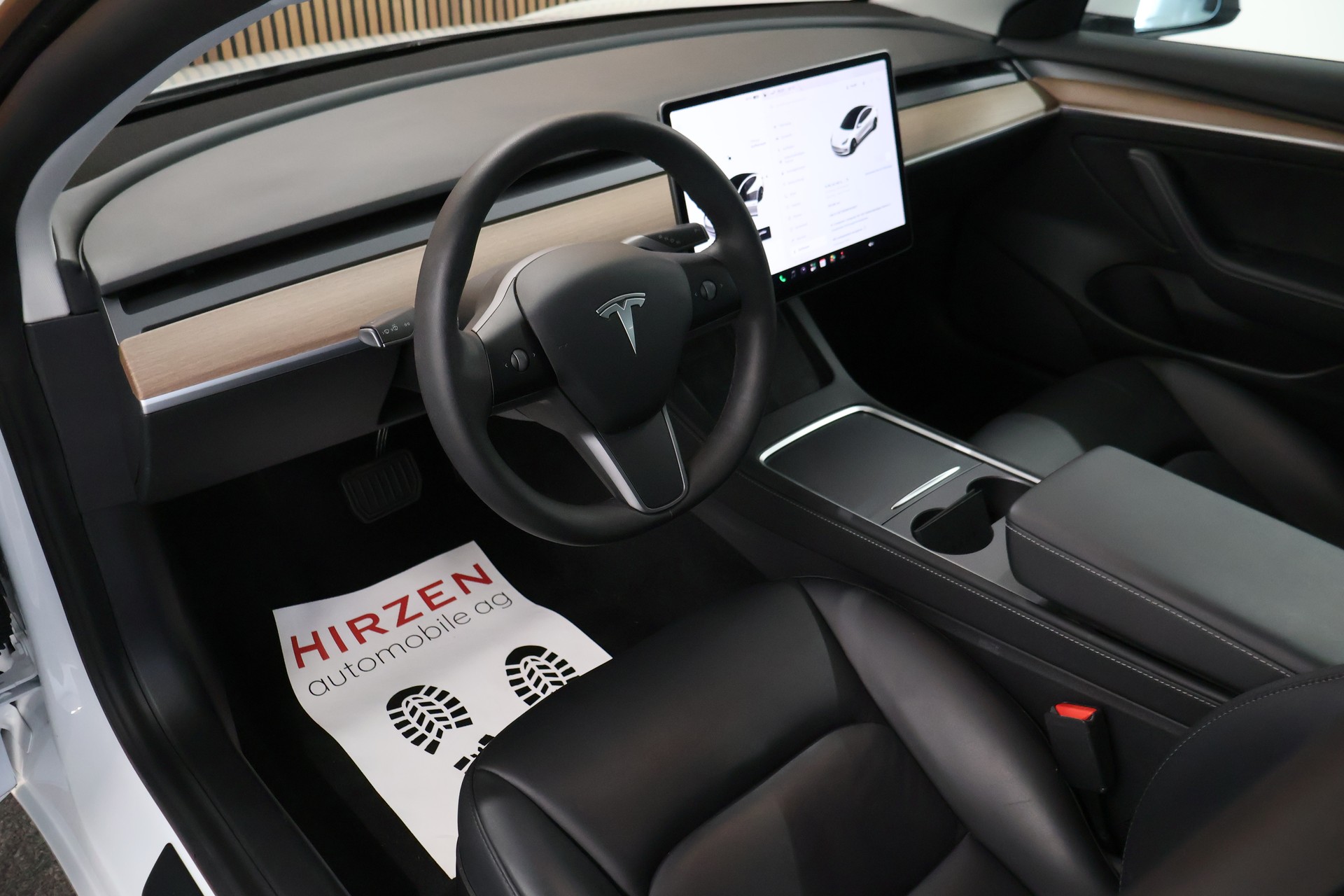 TESLA Model 3 Long Range Dual Motor AWD-image-9
