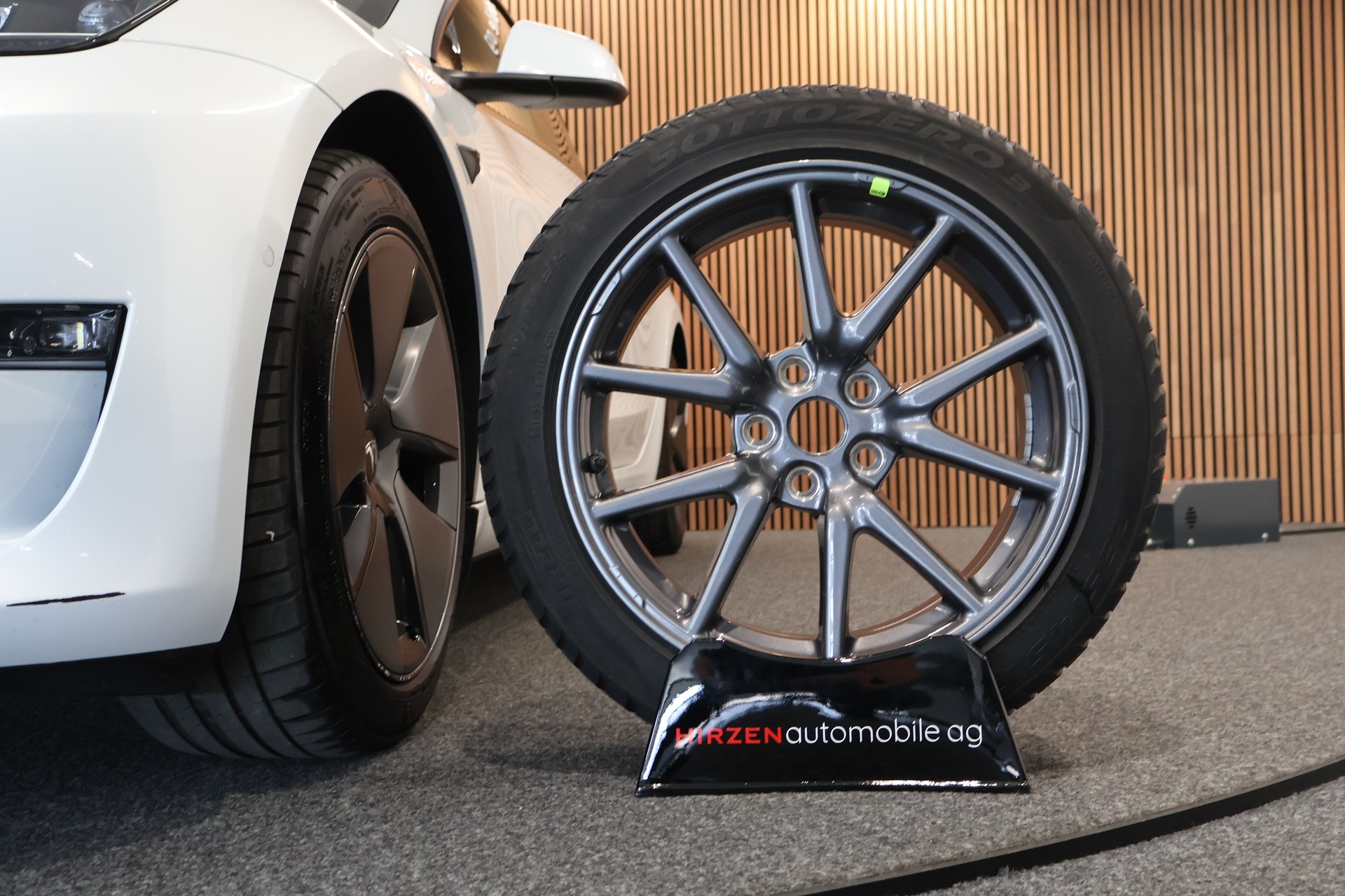 TESLA Model 3 Long Range Dual Motor AWD-image-28